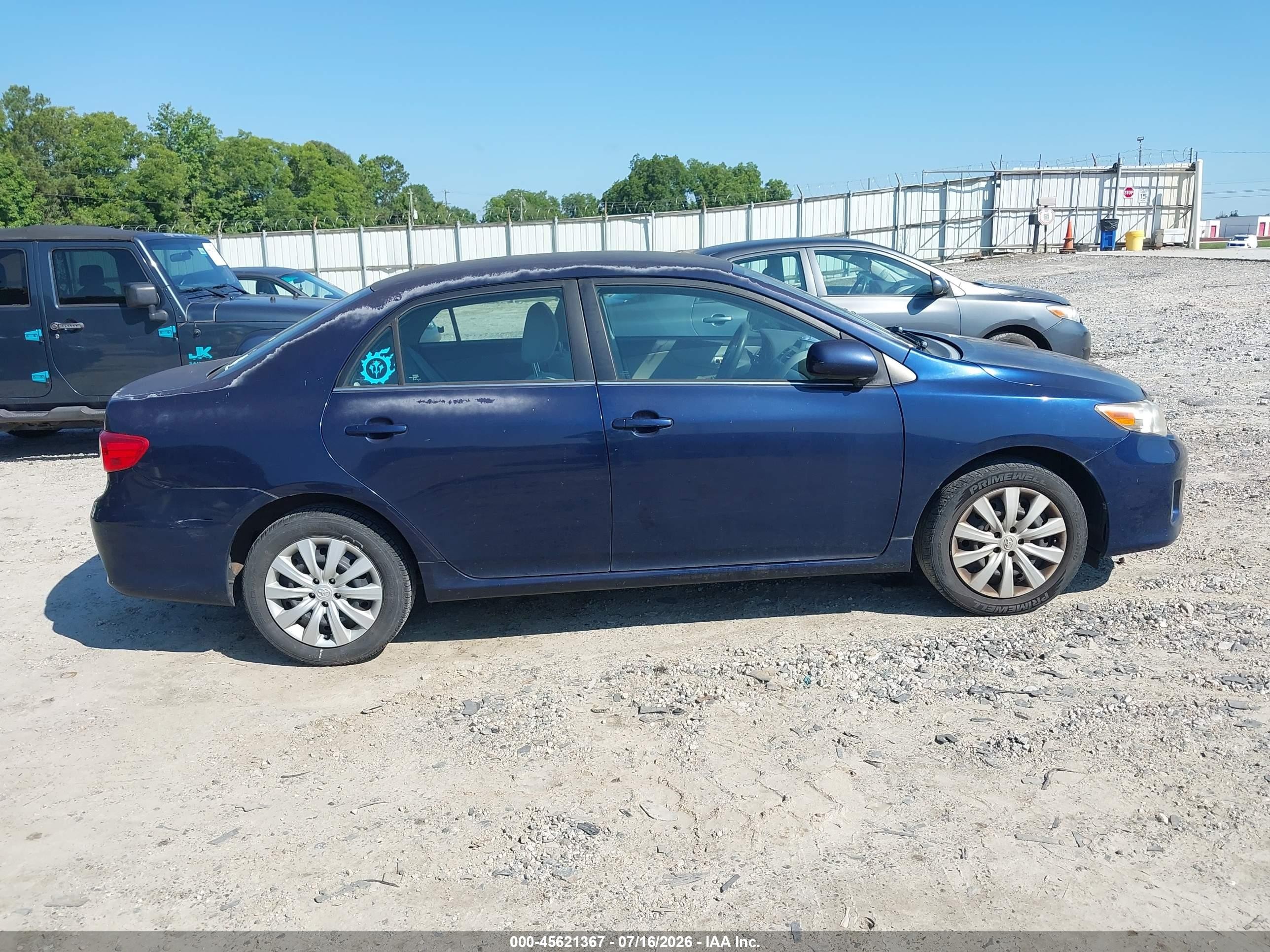 2013 Toyota Corolla Le Dark Blue vin: 2T1BU4EE8DC961921