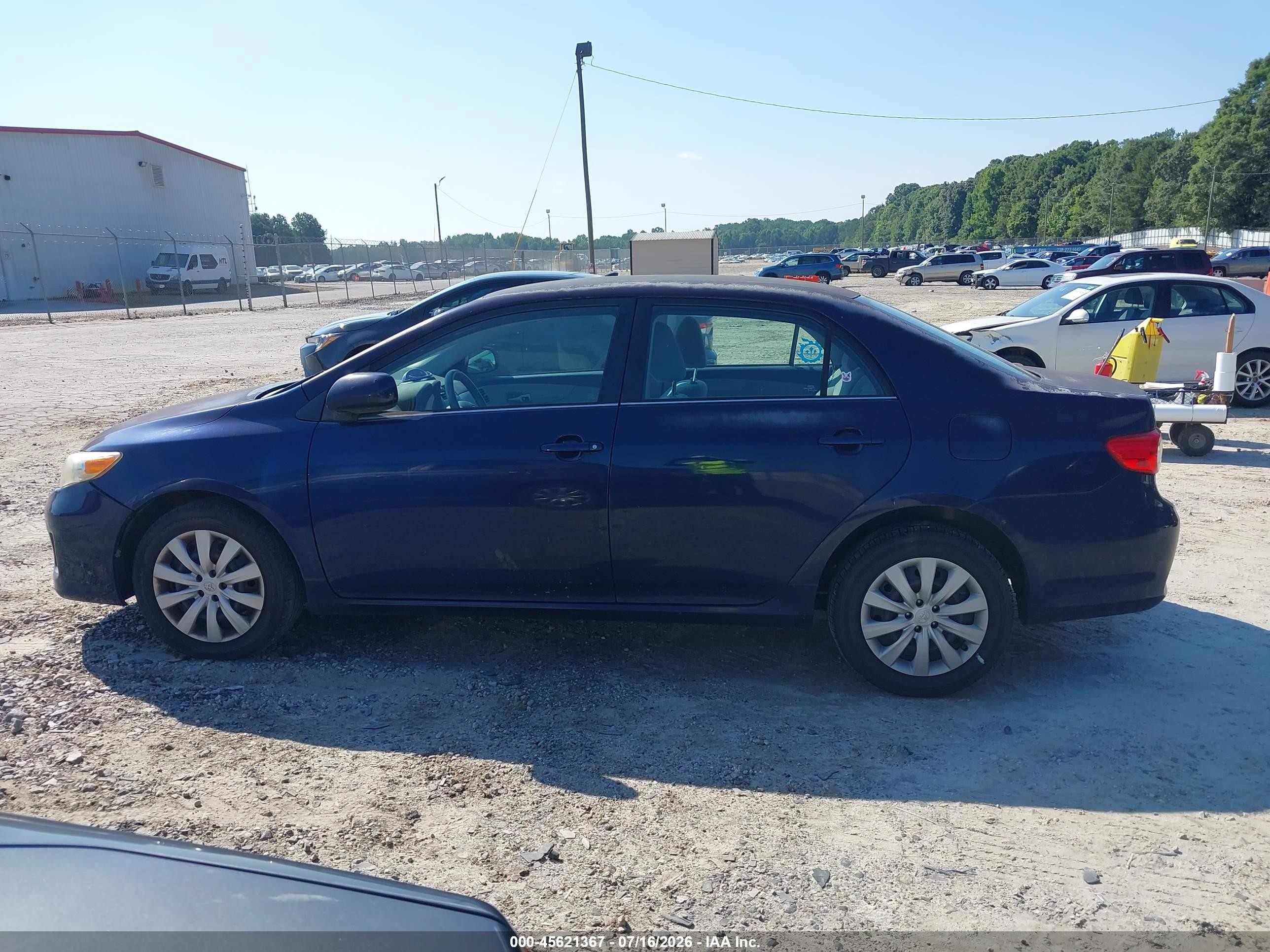 2013 Toyota Corolla Le Dark Blue vin: 2T1BU4EE8DC961921