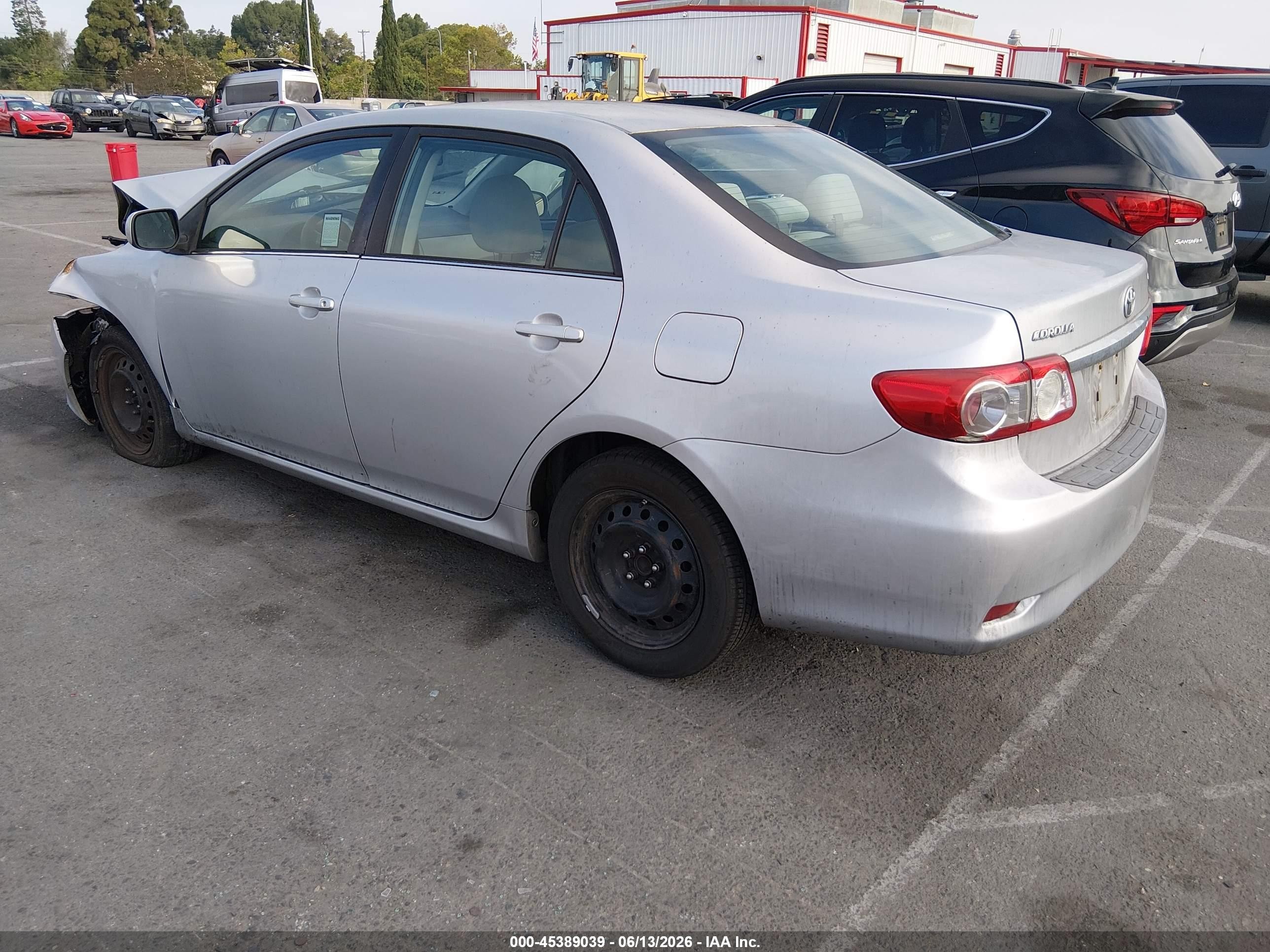 2013 Toyota Corolla Le Silver vin: 2T1BU4EE8DC970960