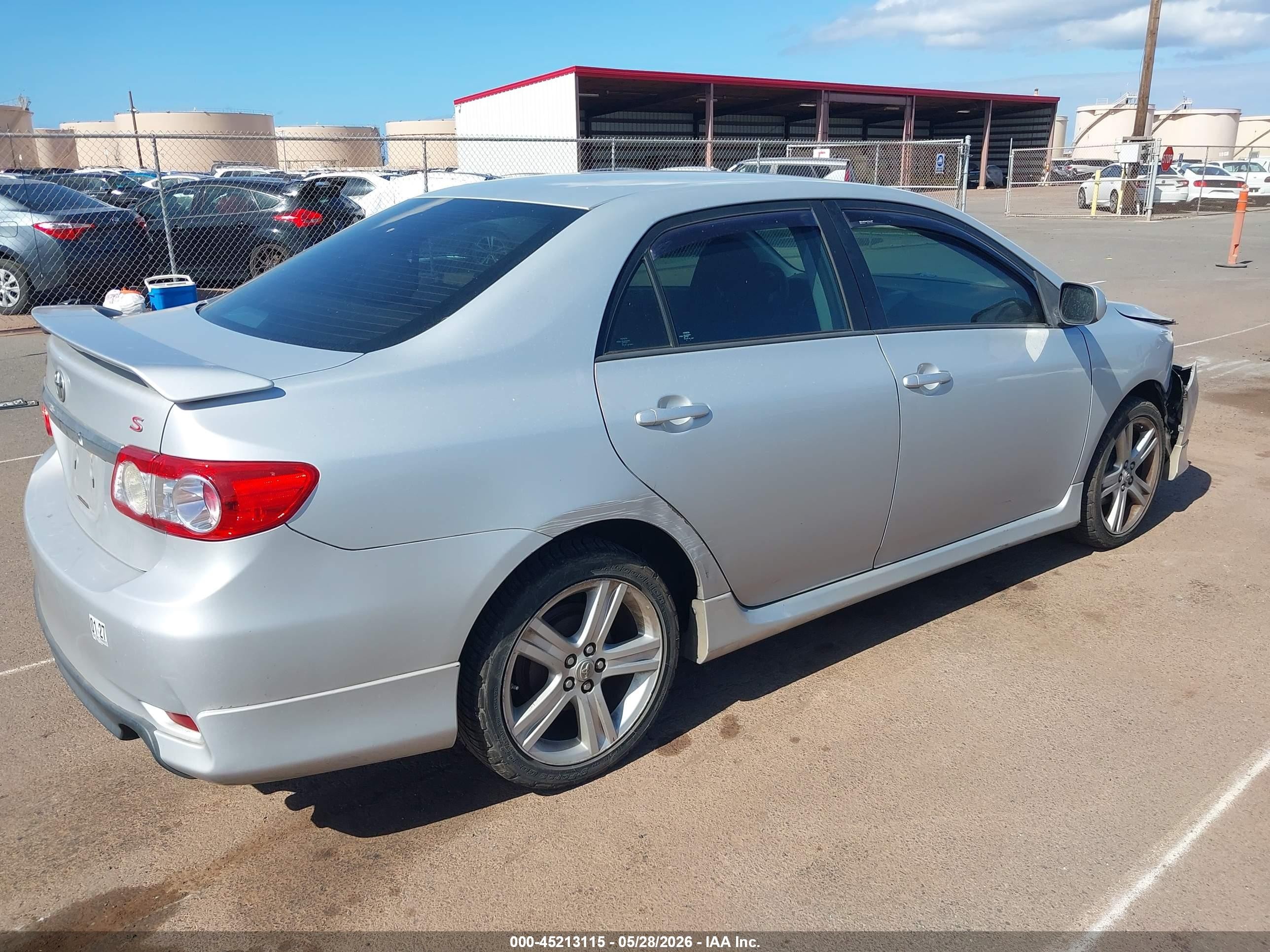 2013 Toyota Corolla S/s Special Edition Silver vin: 2T1BU4EE8DC974782