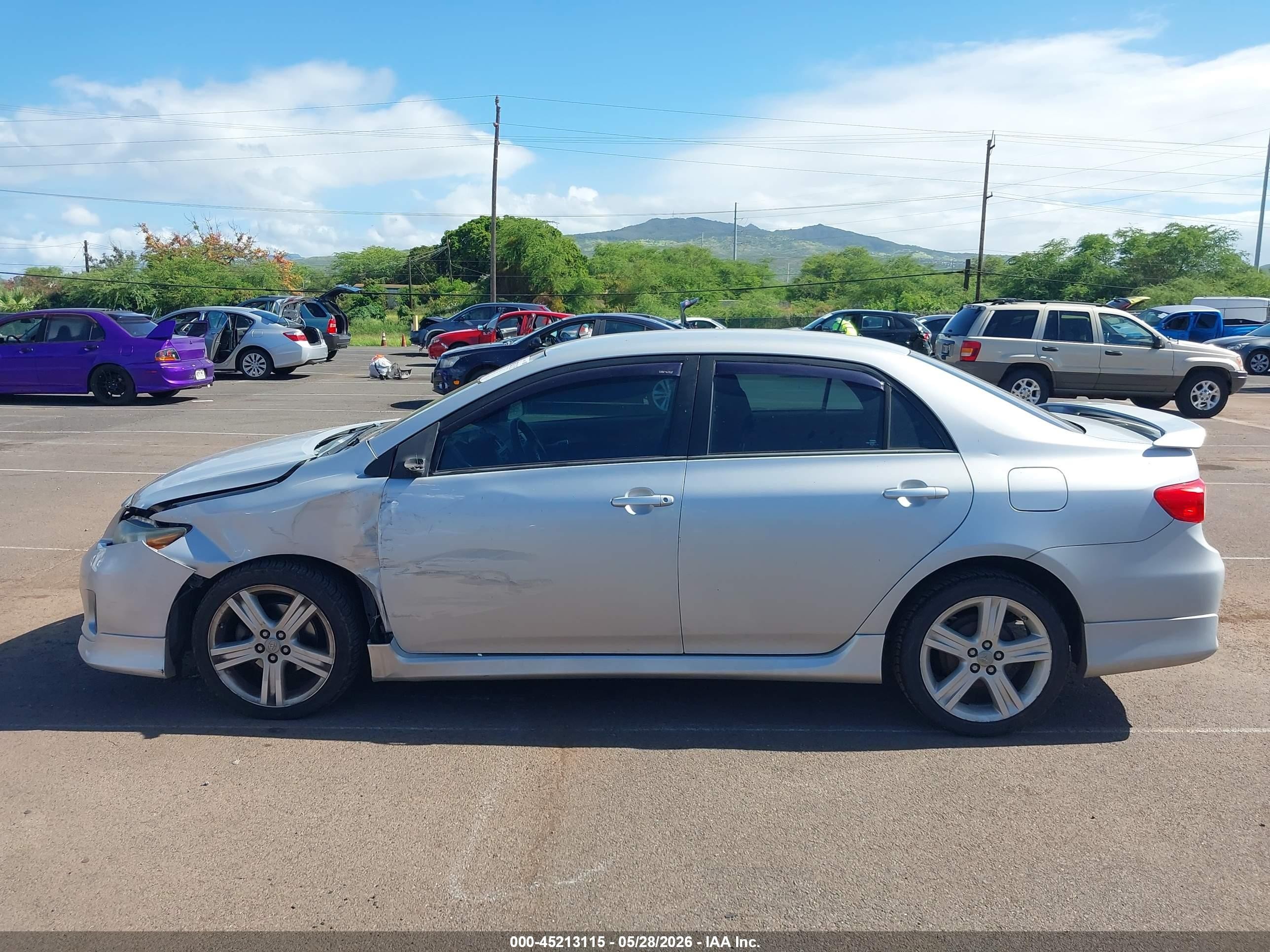 2013 Toyota Corolla S/s Special Edition Silver vin: 2T1BU4EE8DC974782