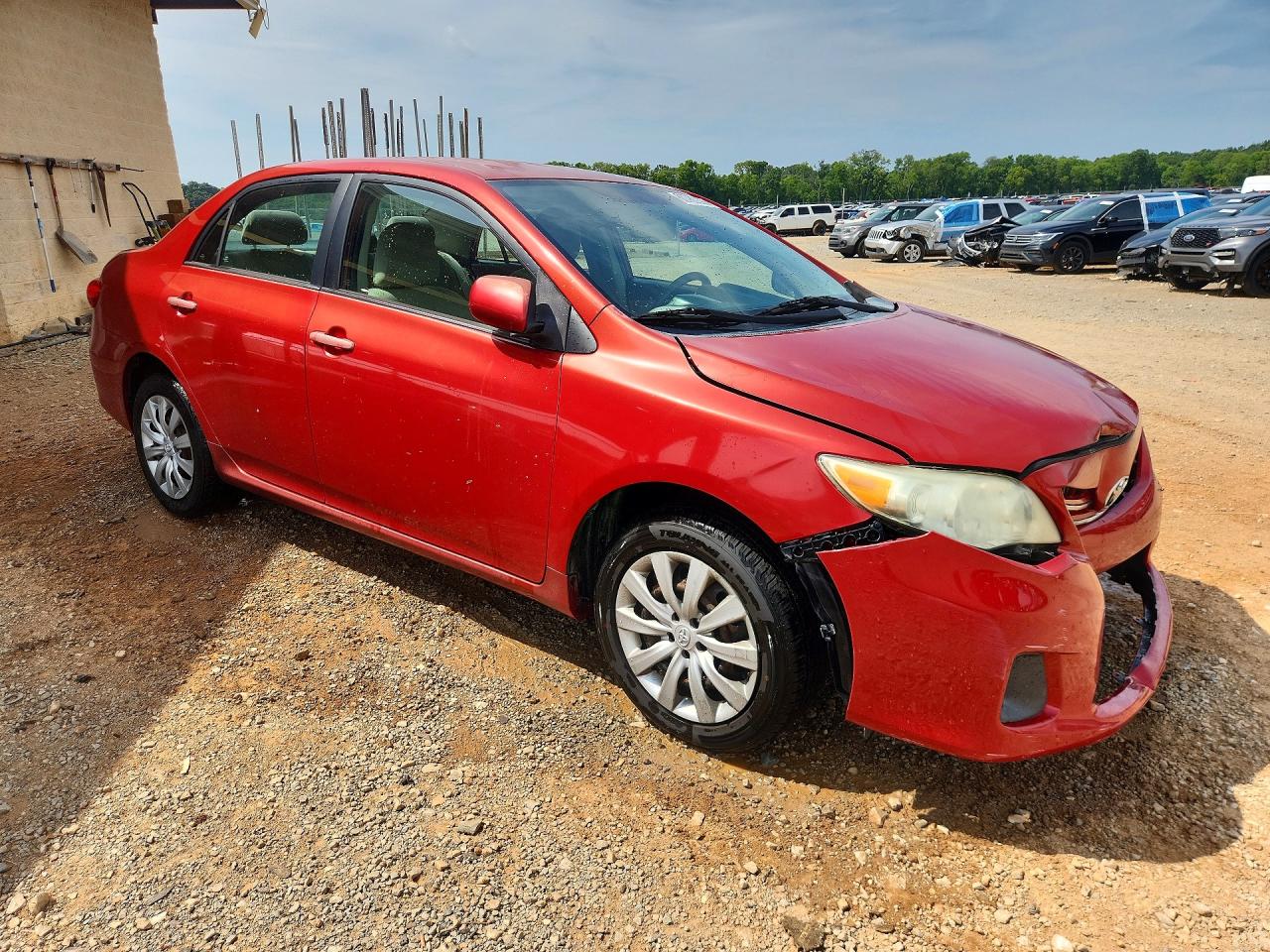 2013 Toyota Corolla Le Red vin: 2T1BU4EE8DC988729