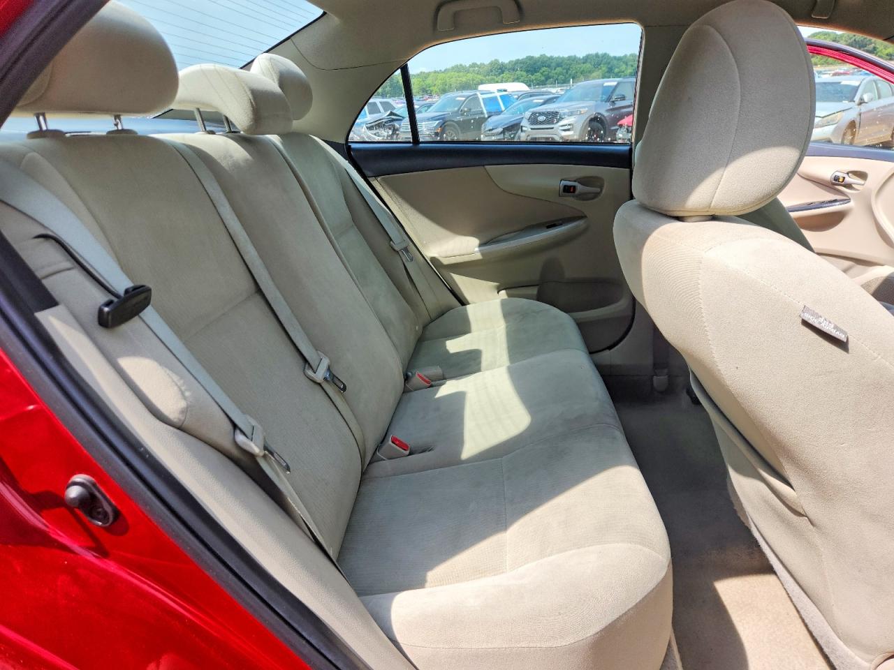 2013 Toyota Corolla Le Red vin: 2T1BU4EE8DC988729