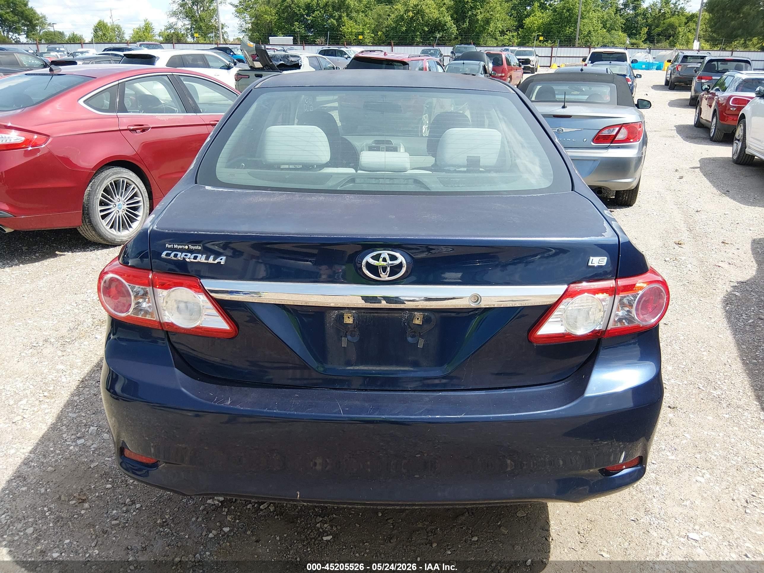2013 Toyota Corolla Le Dark Blue vin: 2T1BU4EE8DC993011