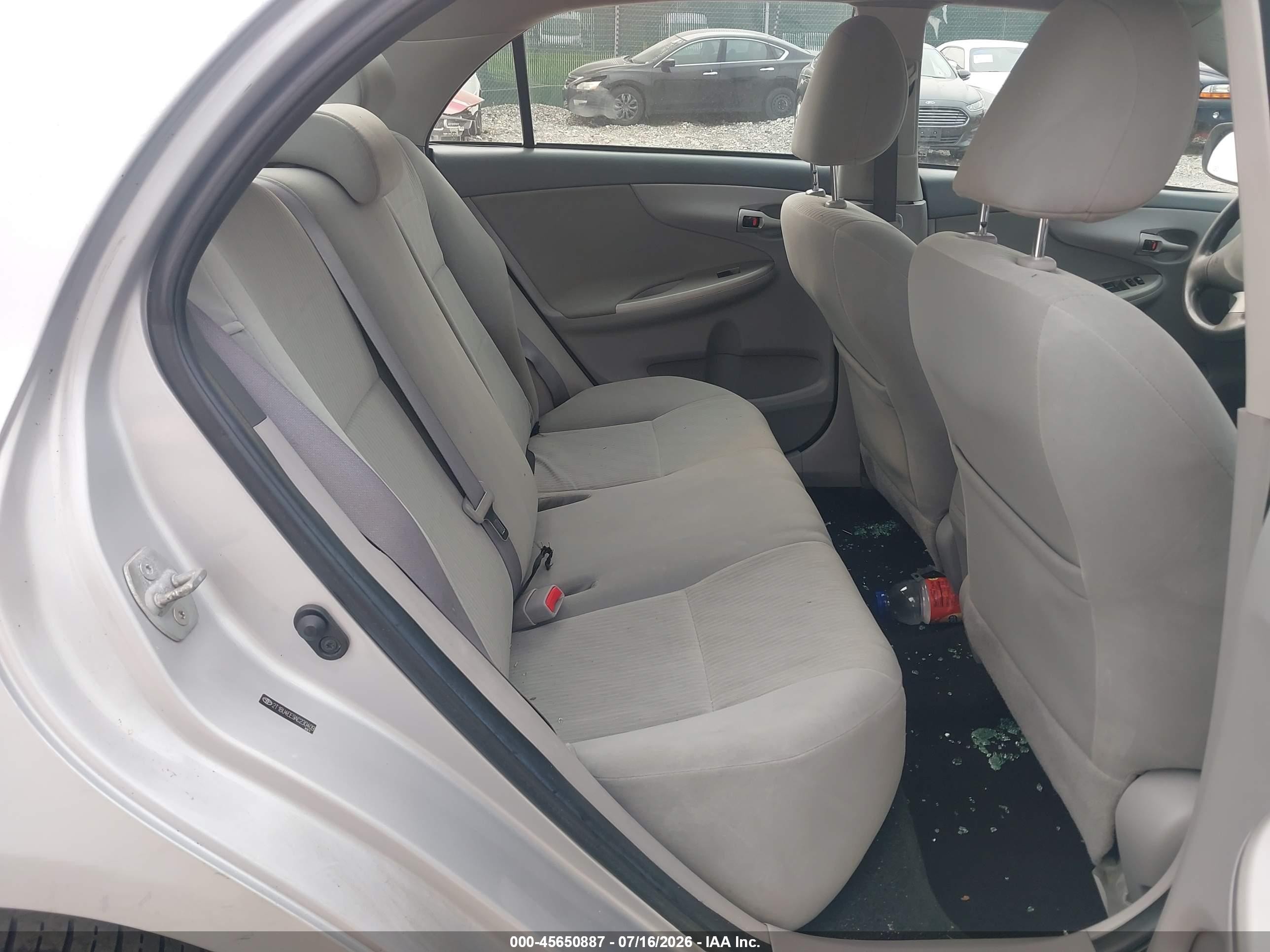 2010 Toyota Corolla Le Silver vin: 2T1BU4EE9AC230409