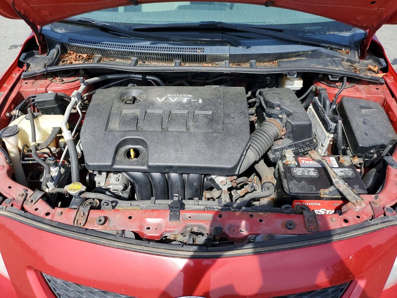 2010 Toyota Corolla Le Red vin: 2T1BU4EE9AC260476