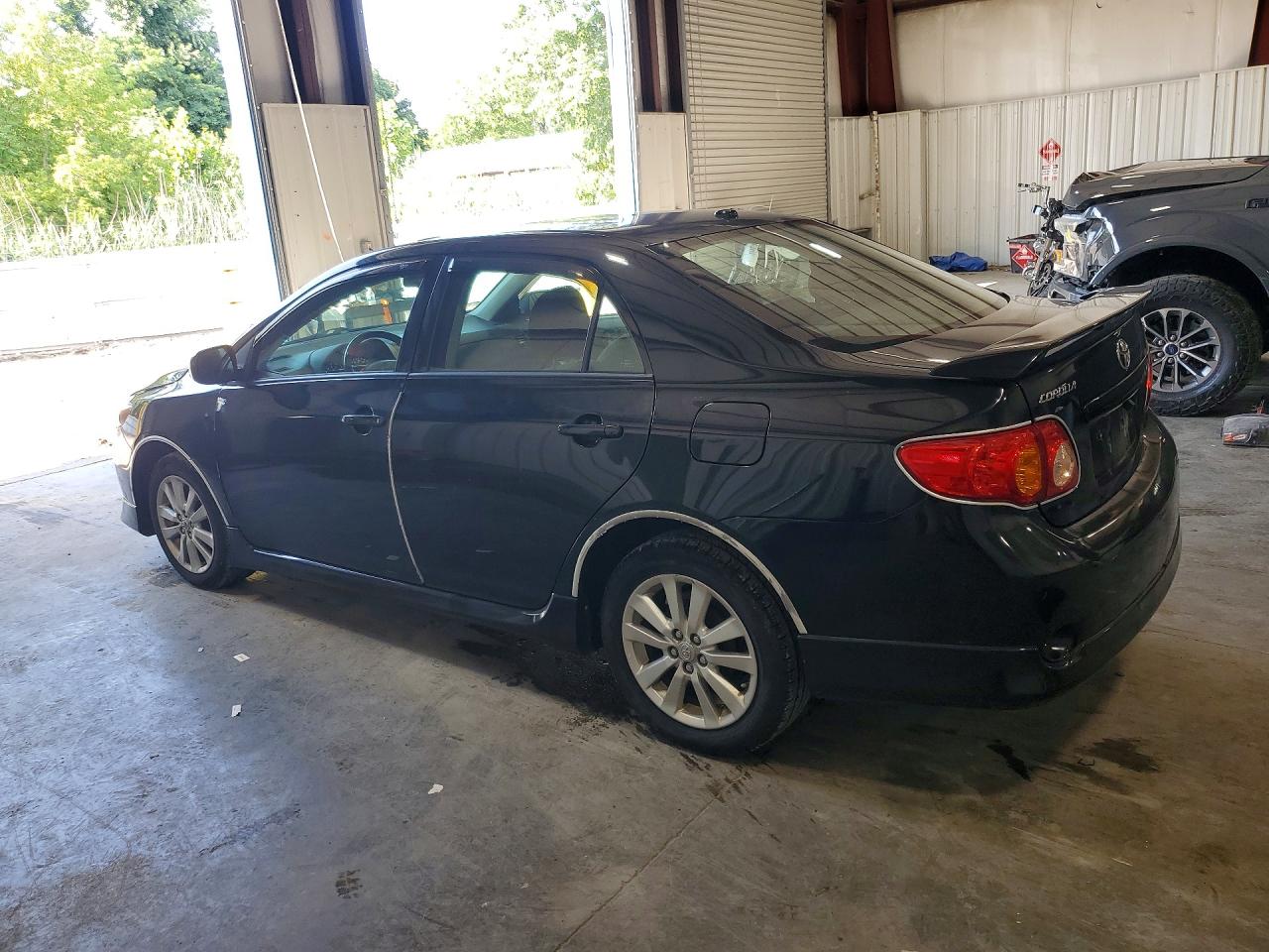 2010 Toyota Corolla S Черный vin: 2T1BU4EE9AC272708