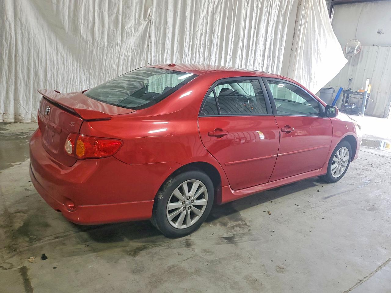 2010 Toyota Corolla Red vin: 2T1BU4EE9AC283613