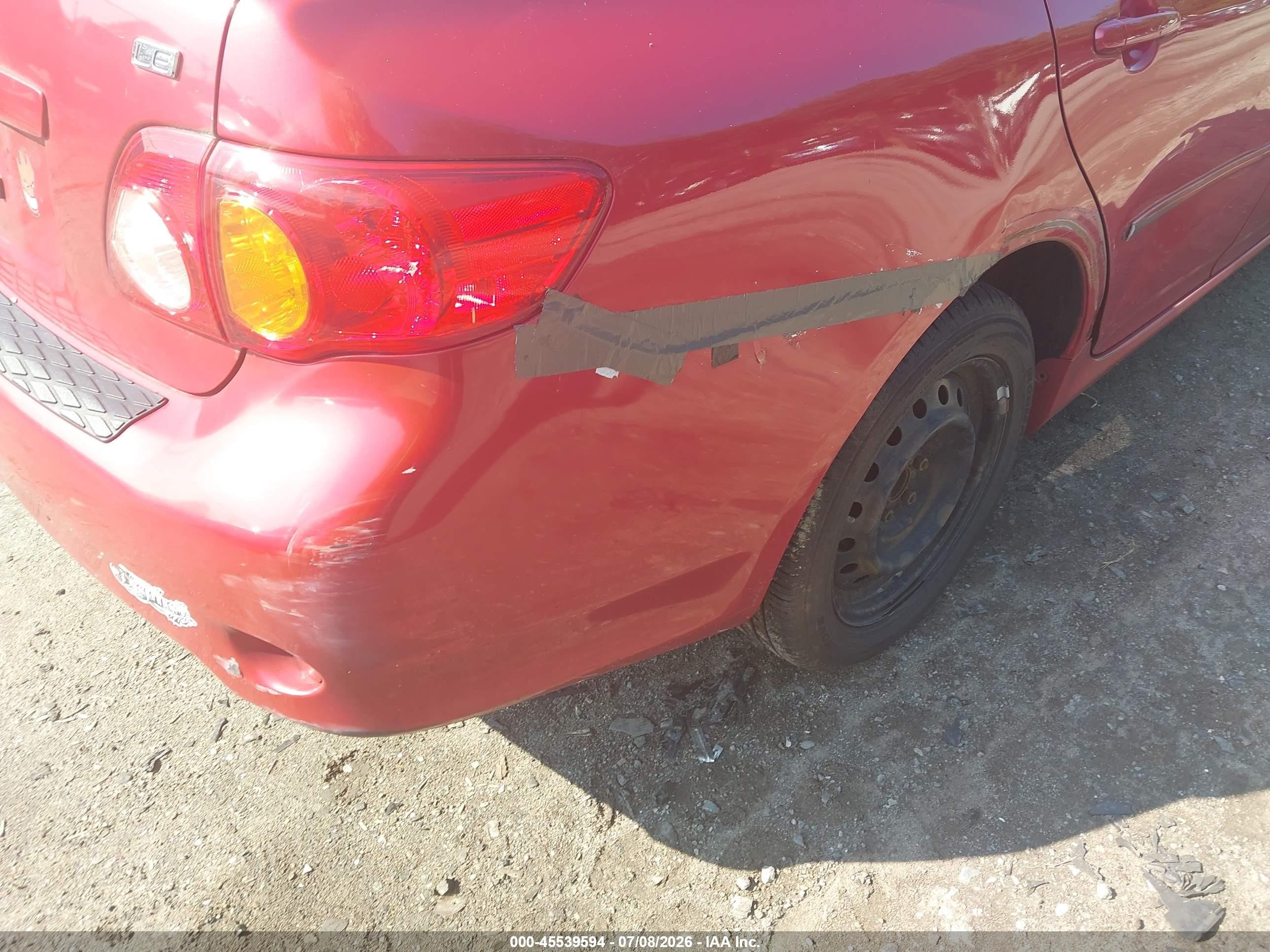 2010 Toyota Corolla Le Red vin: 2T1BU4EE9AC303844