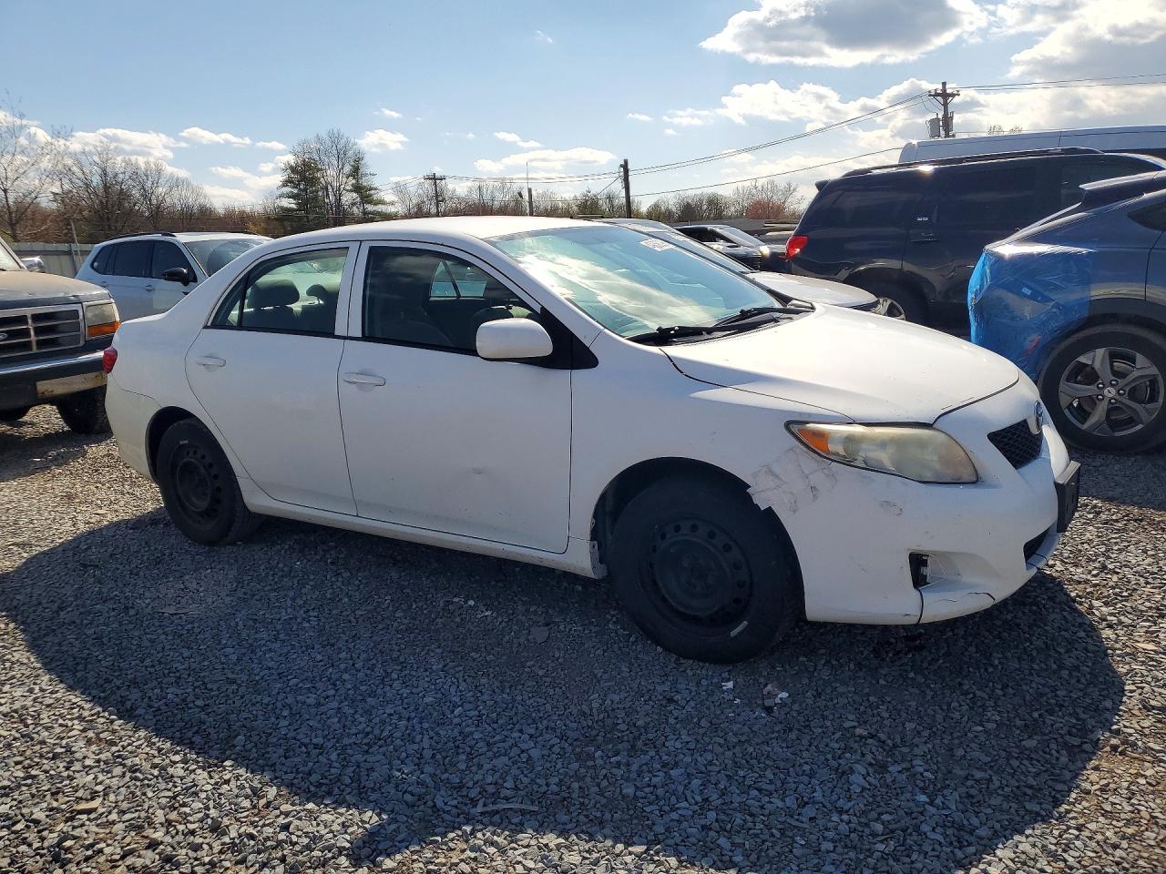 2010 Toyota Corolla Le Белый vin: 2T1BU4EE9AC305352