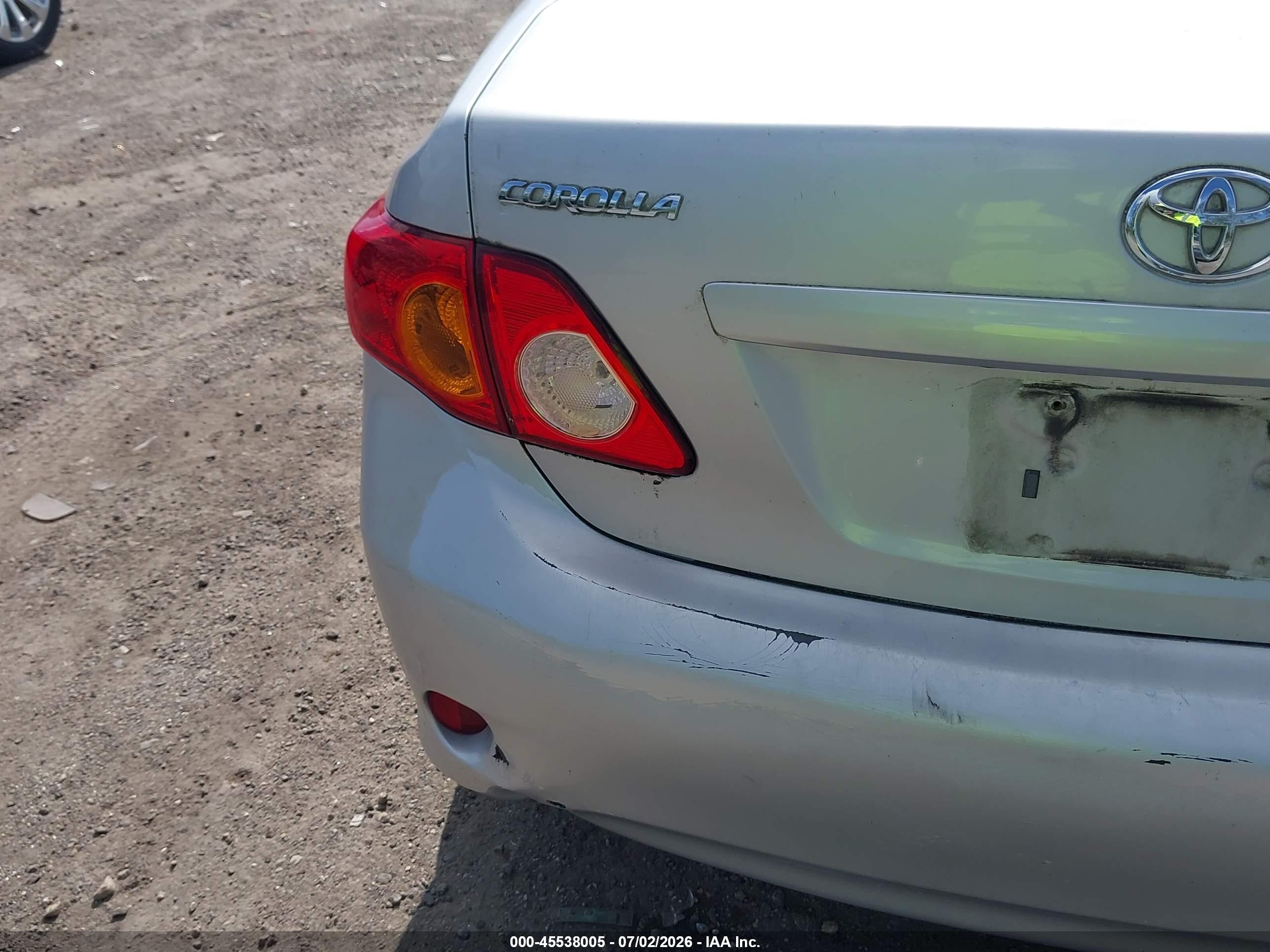 2010 Toyota Corolla Le Silver vin: 2T1BU4EE9AC337279