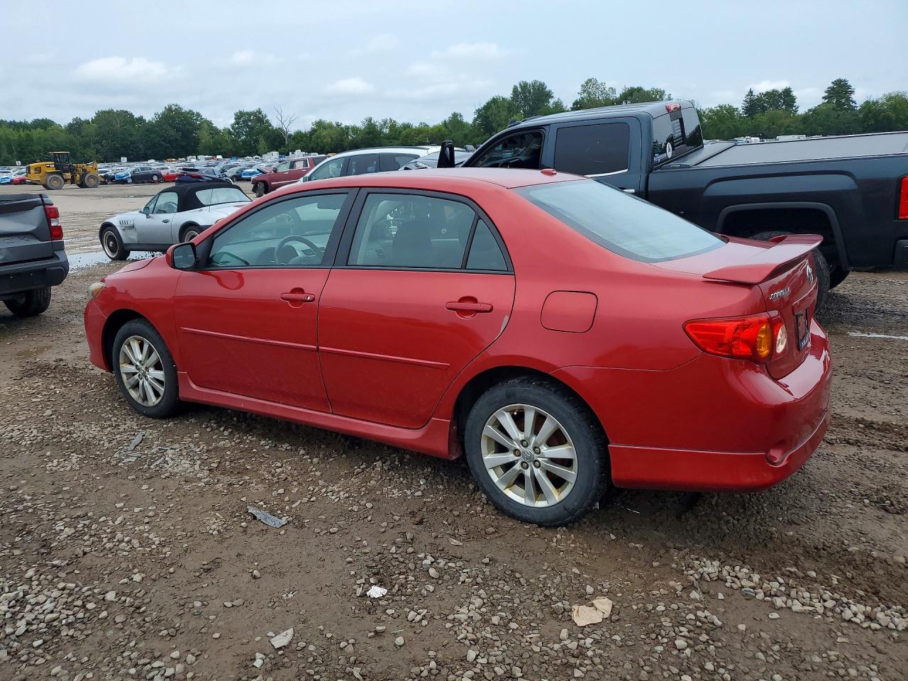 2010 Toyota Corolla S Красный vin: 2T1BU4EE9AC352672