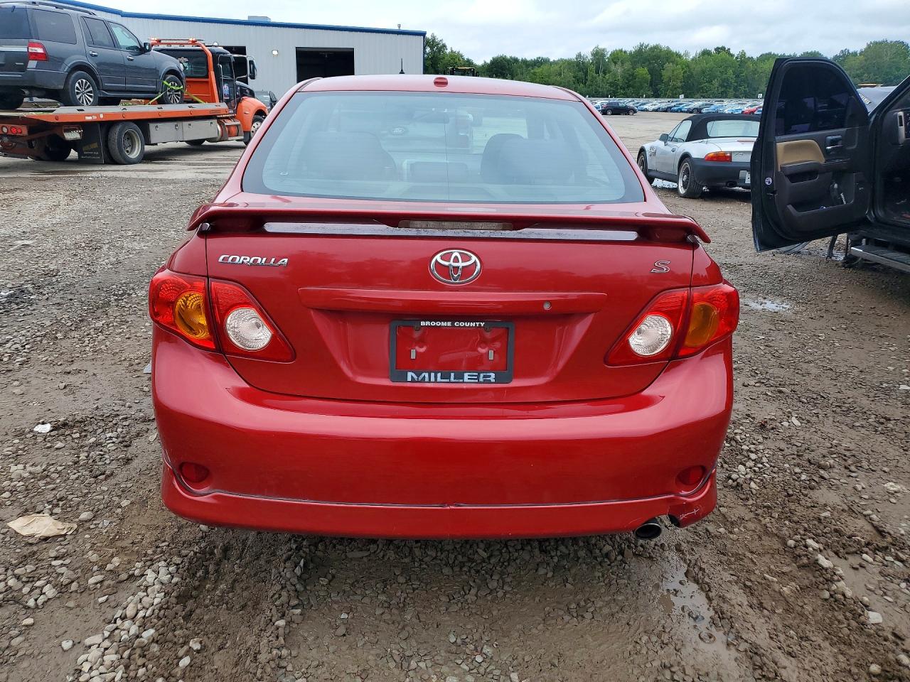 2010 Toyota Corolla S Красный vin: 2T1BU4EE9AC352672