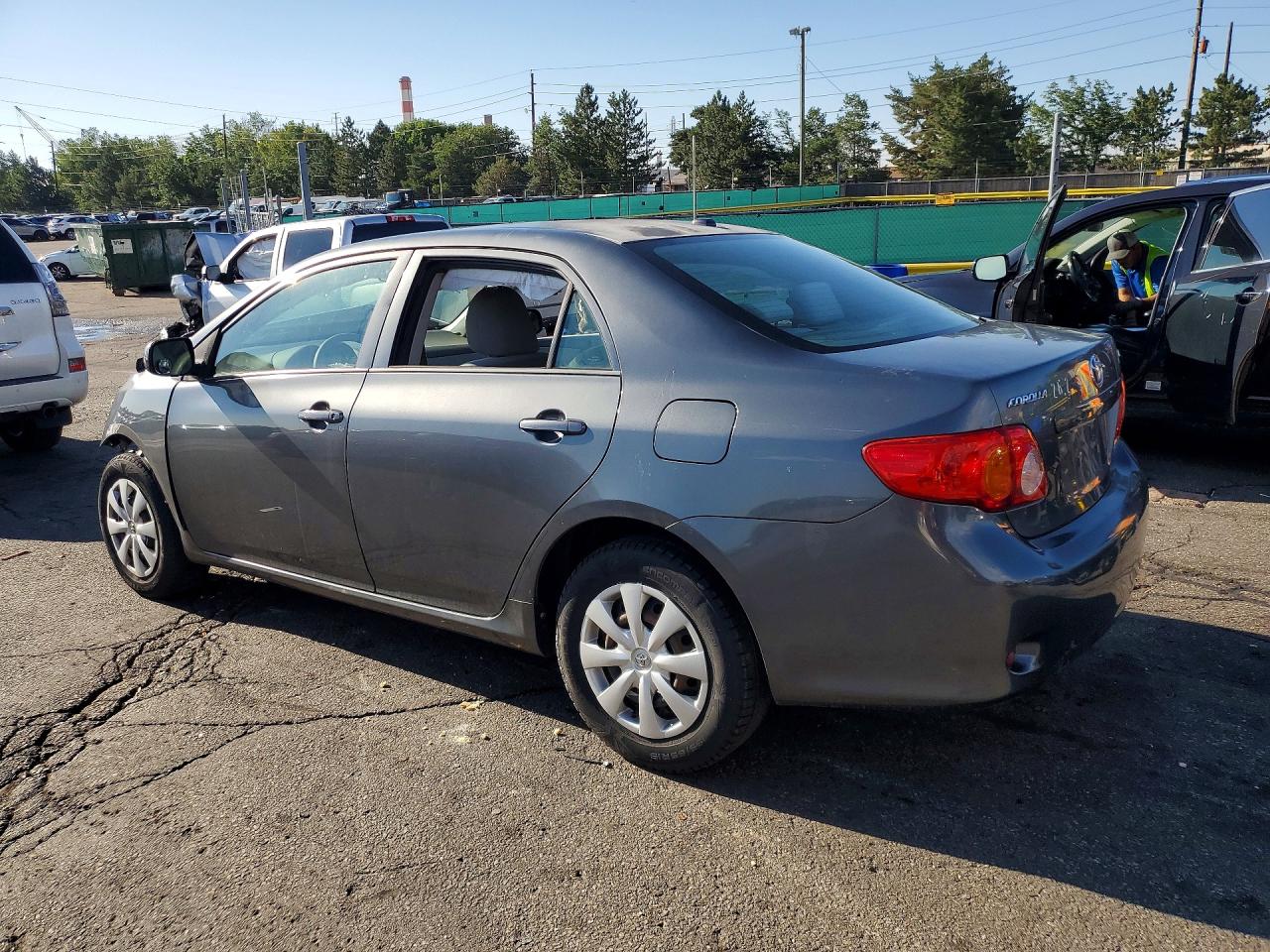 2010 Toyota Corolla Le Gray vin: 2T1BU4EE9AC363185