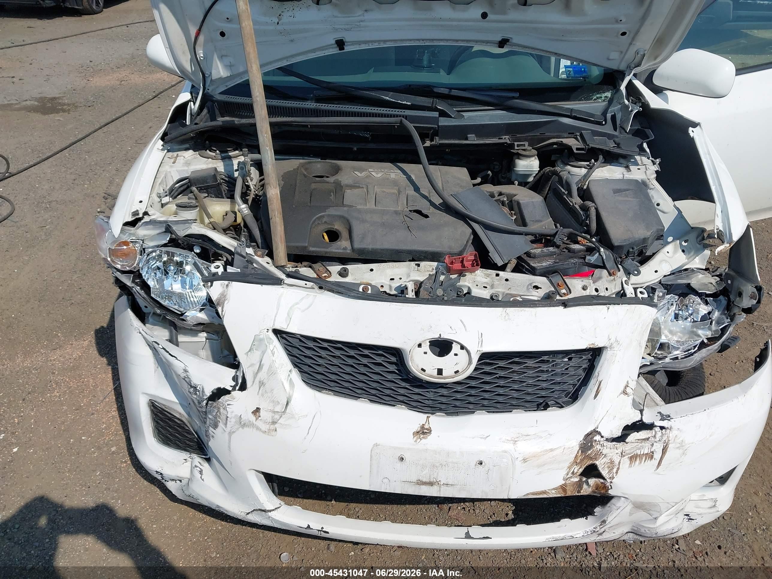 2010 Toyota Corolla Xle White vin: 2T1BU4EE9AC370363