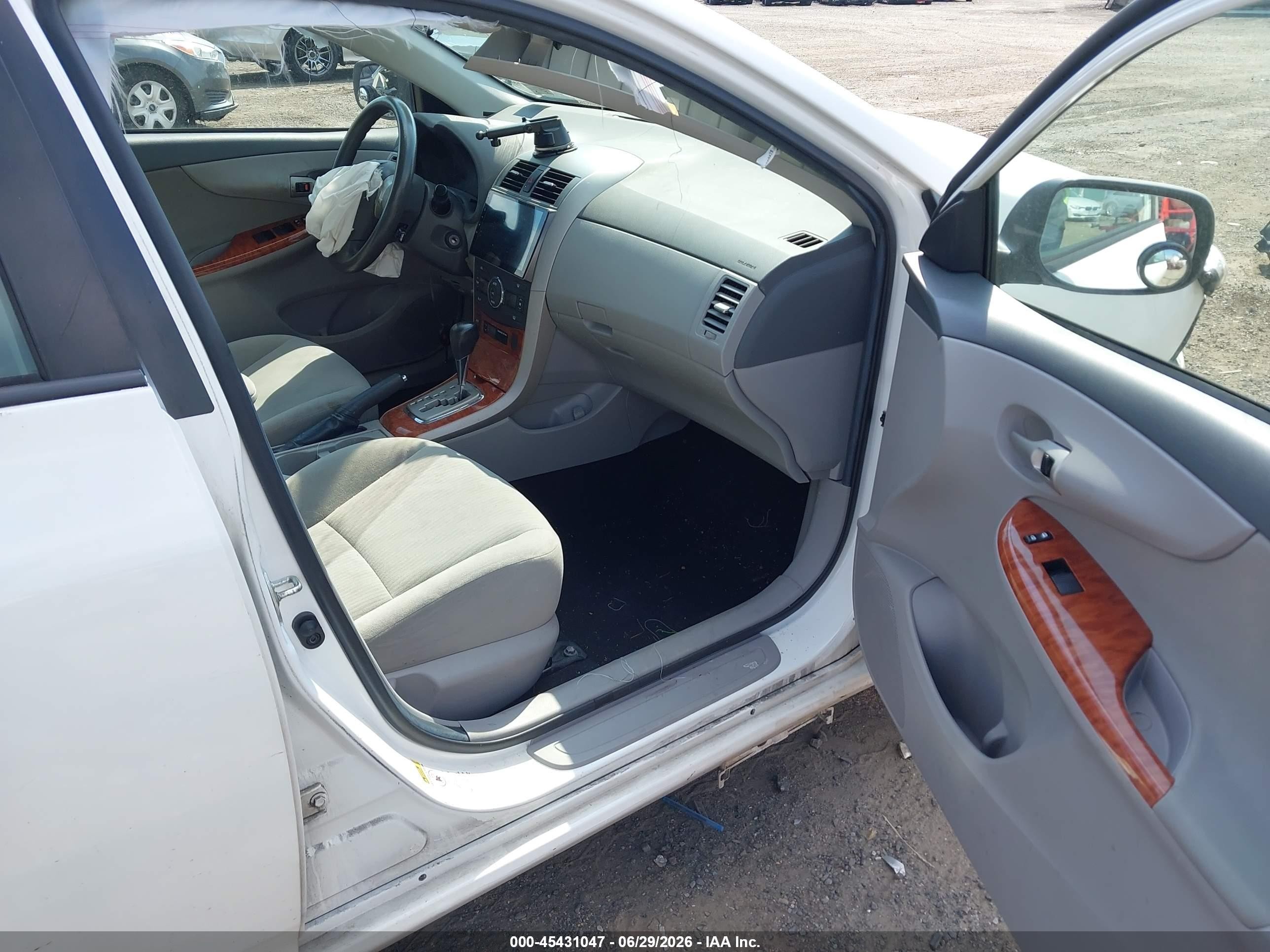 2010 Toyota Corolla Xle White vin: 2T1BU4EE9AC370363