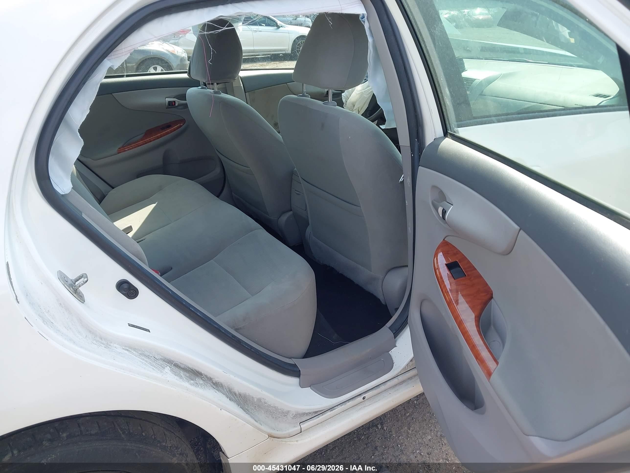 2010 Toyota Corolla Xle White vin: 2T1BU4EE9AC370363