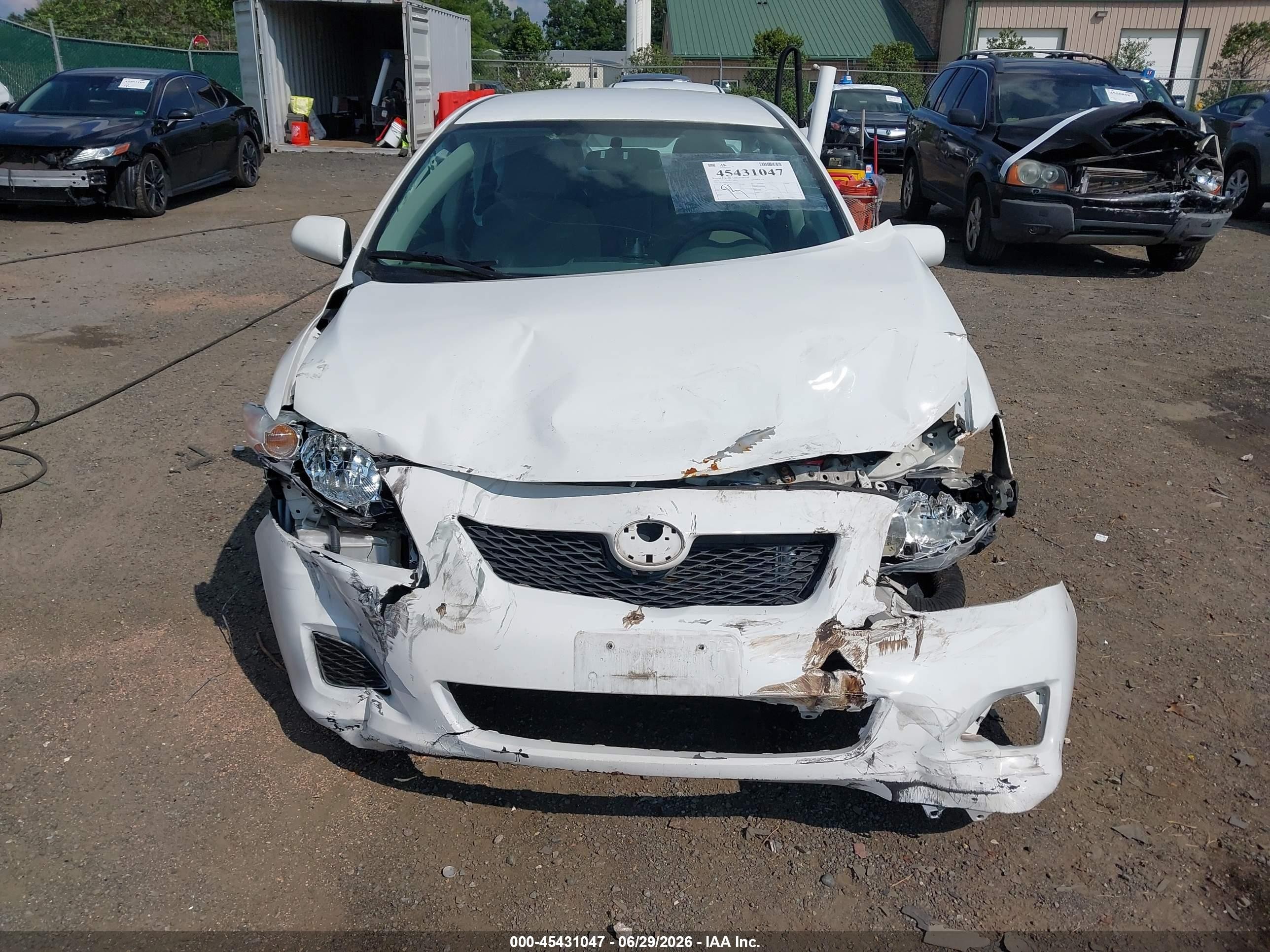 2010 Toyota Corolla Xle White vin: 2T1BU4EE9AC370363