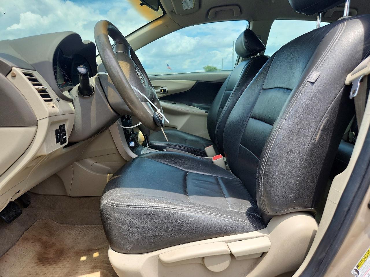 2010 Toyota Corolla Le Tan vin: 2T1BU4EE9AC383016