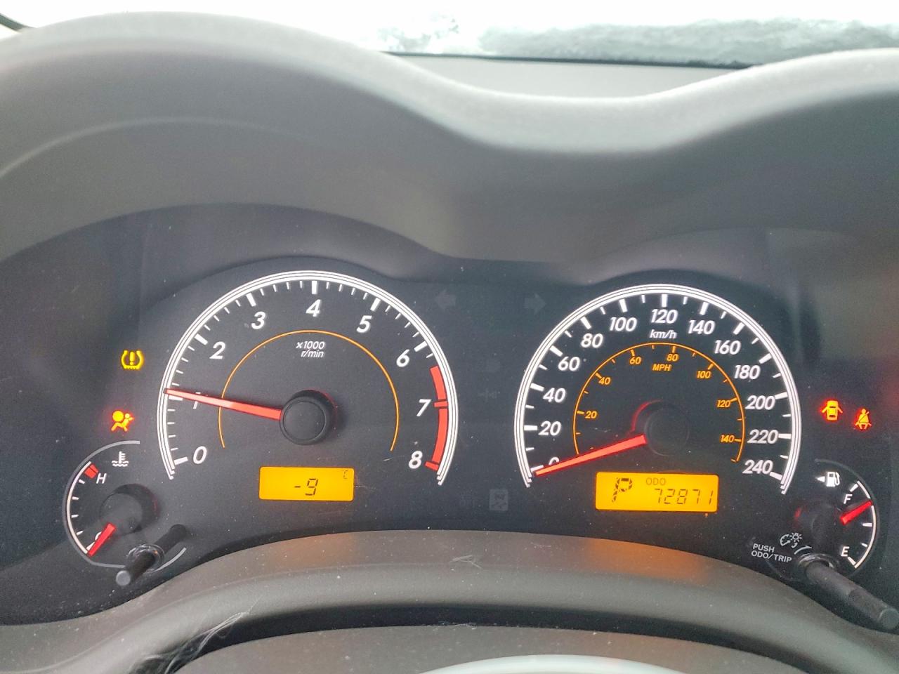 2010 Toyota Corolla Base Tan vin: 2T1BU4EE9AC402860
