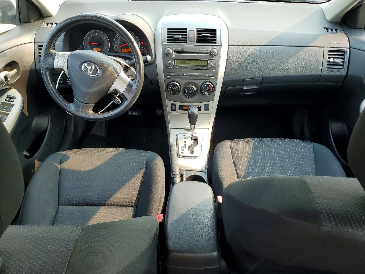2010 Toyota Corolla S White vin: 2T1BU4EE9AC448317