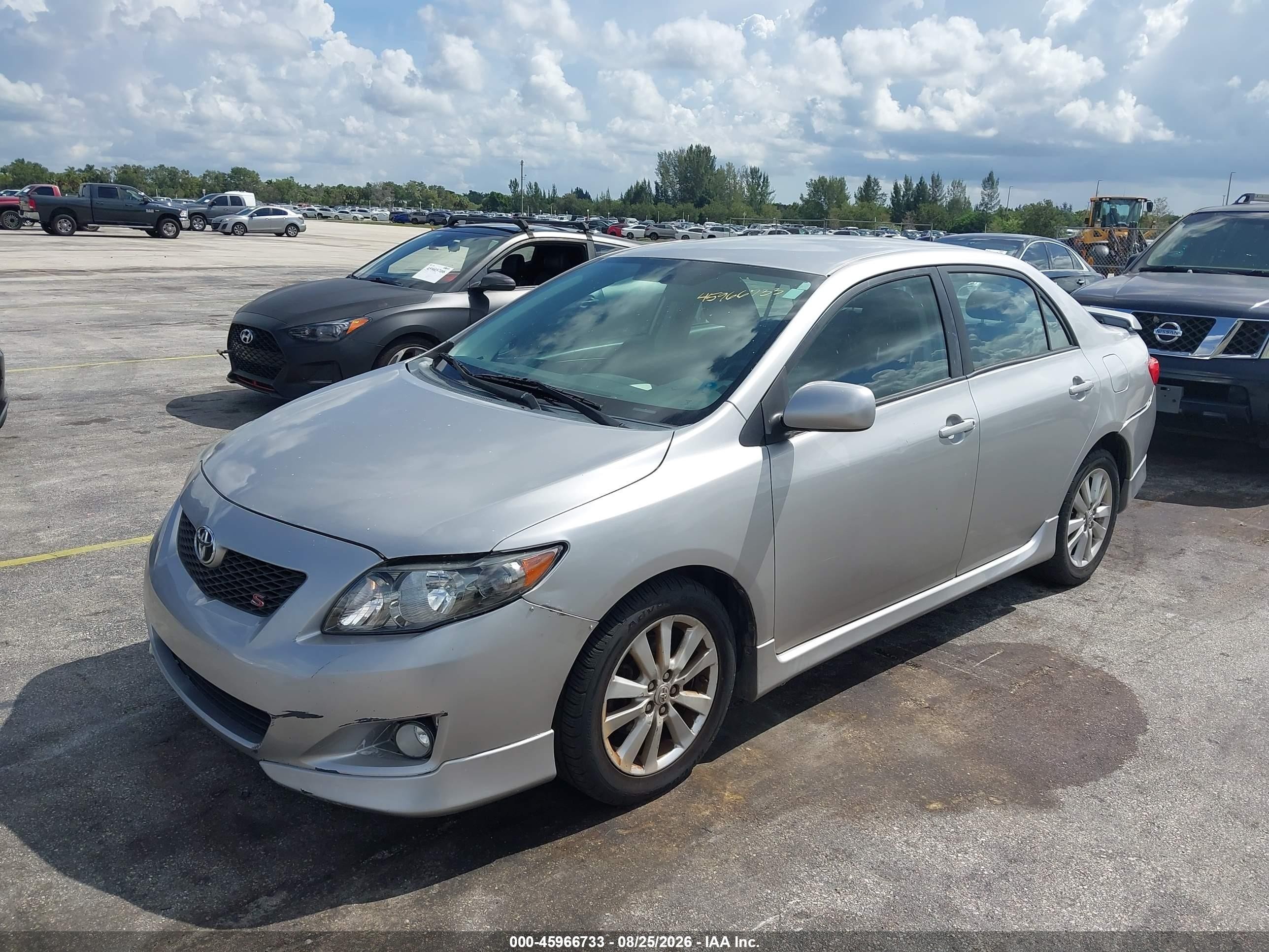 2010 Toyota Corolla S Silver vin: 2T1BU4EE9AC452125