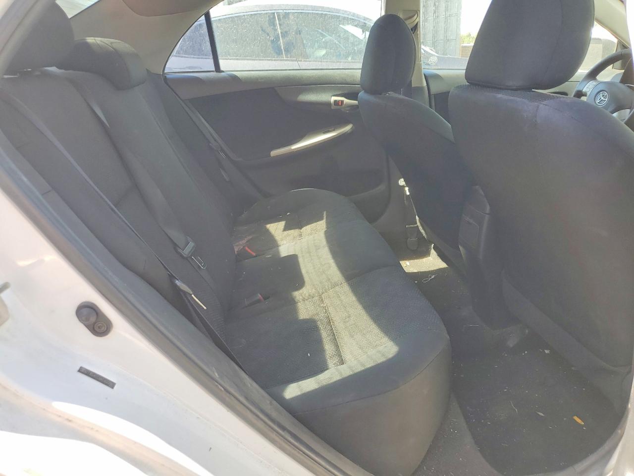 2010 Toyota Corolla S White vin: 2T1BU4EE9AC460080
