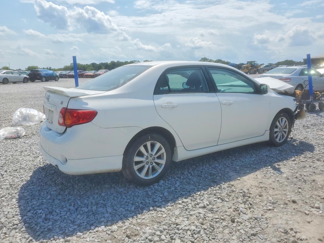 2010 Toyota Corolla Base White vin: 2T1BU4EE9AC474268