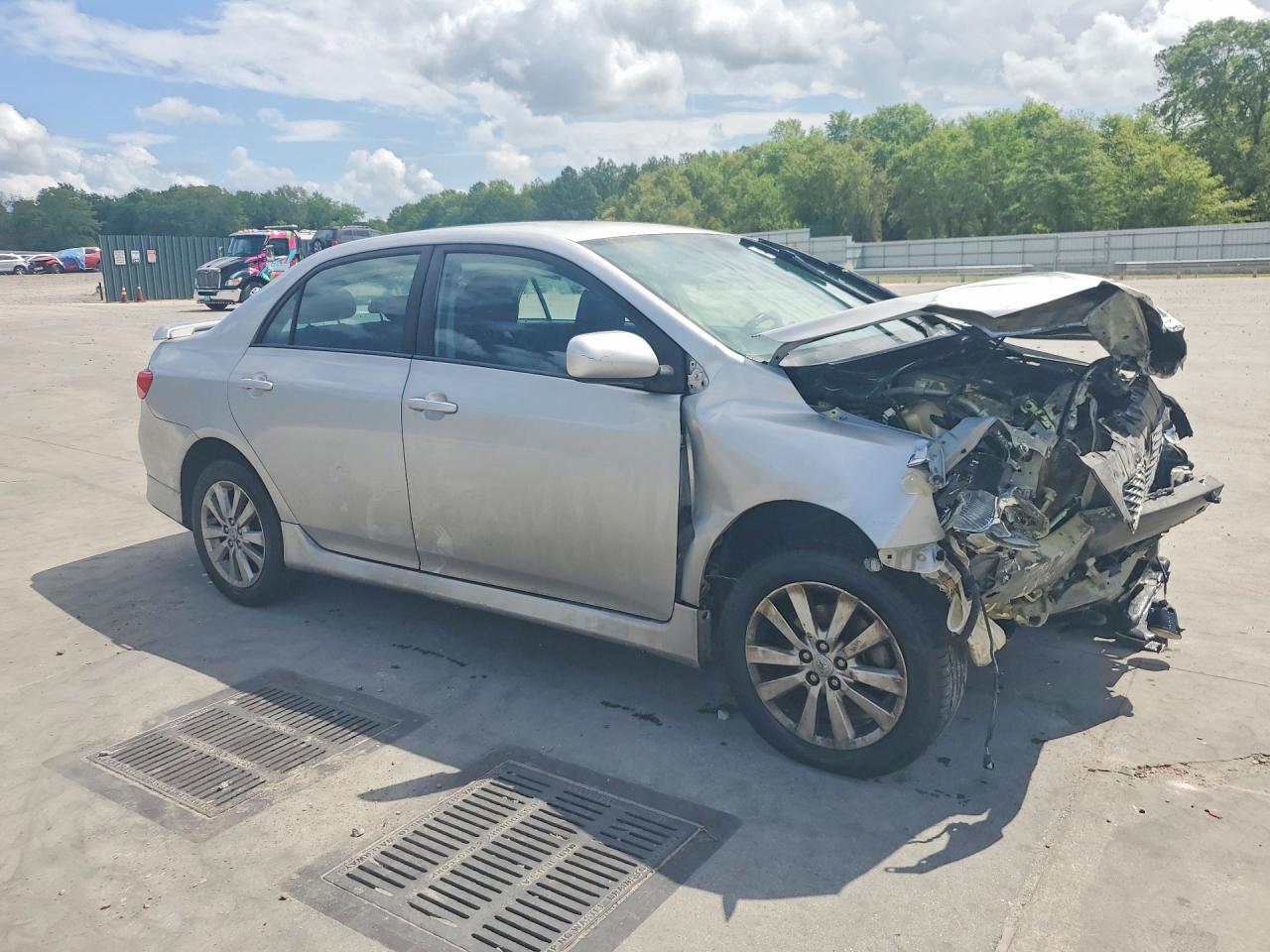 2010 Toyota Corolla S Silver vin: 2T1BU4EE9AC499378