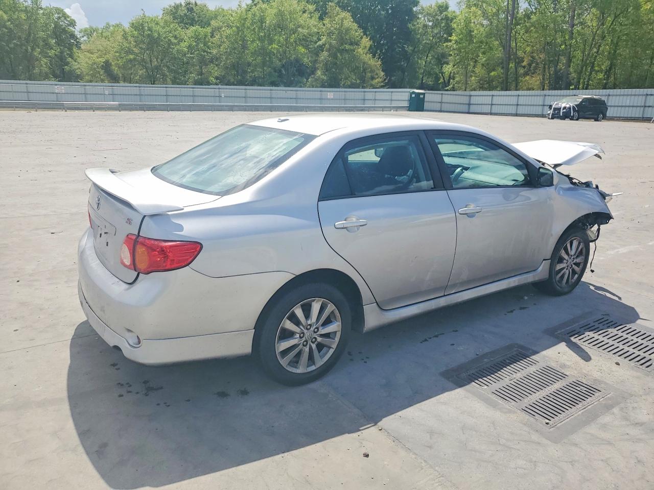 2010 Toyota Corolla S Silver vin: 2T1BU4EE9AC499378