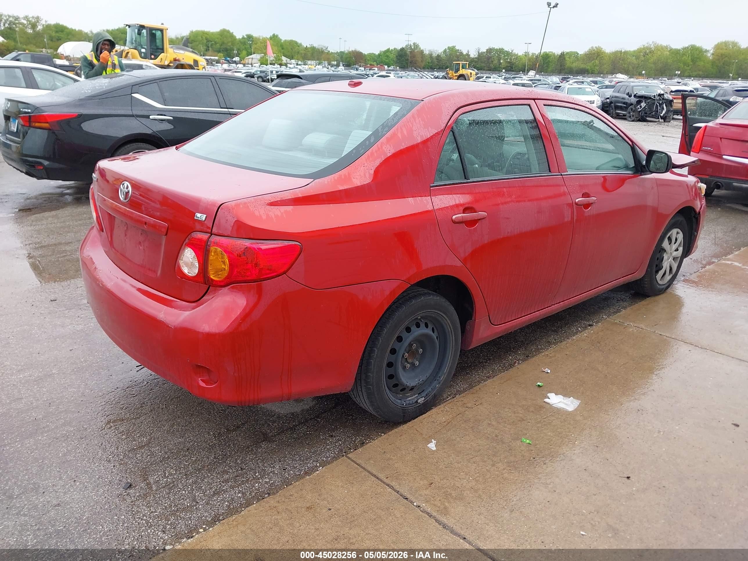 2010 Toyota Corolla Le Red vin: 2T1BU4EE9AC503848