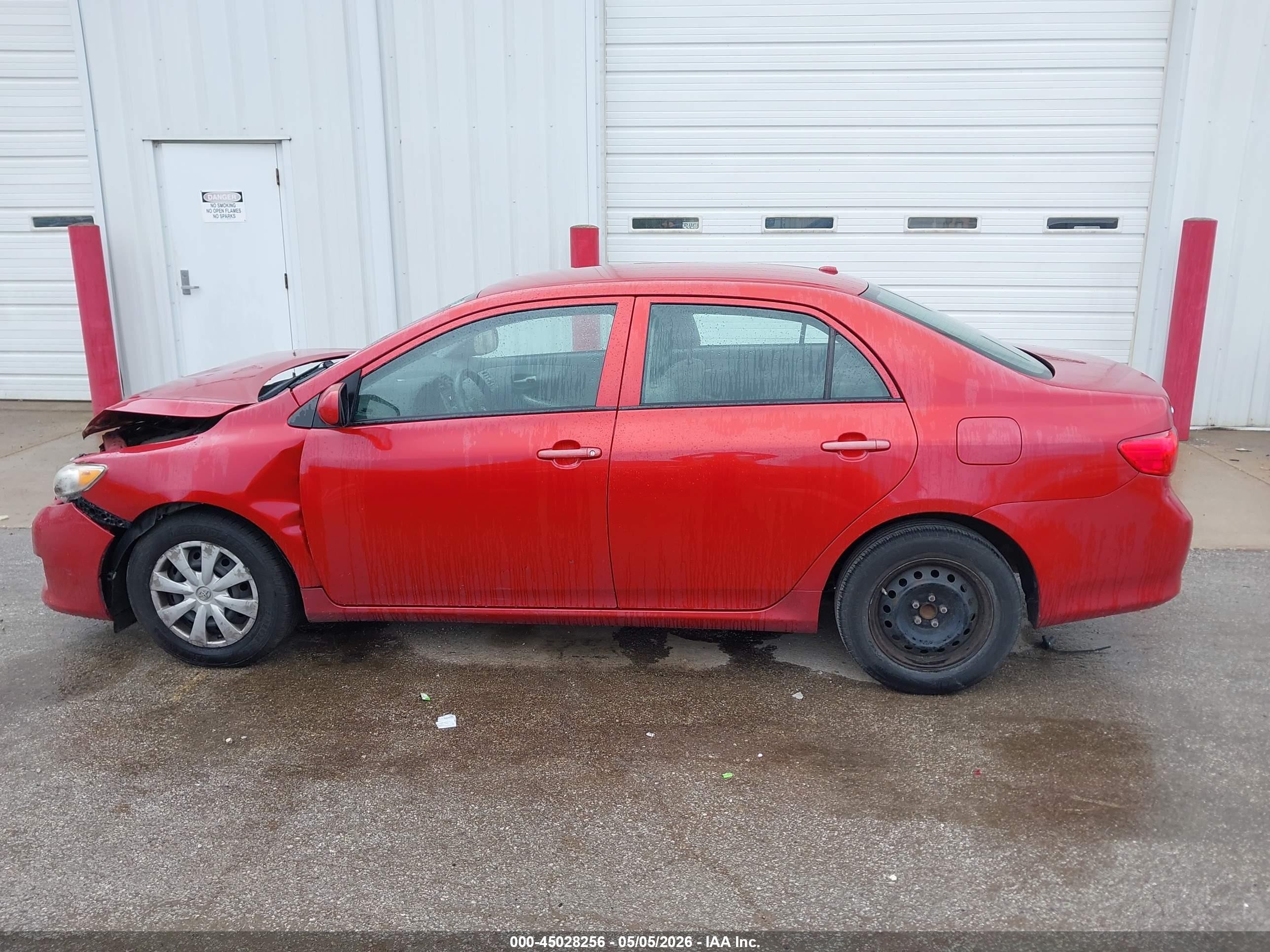2010 Toyota Corolla Le Red vin: 2T1BU4EE9AC503848
