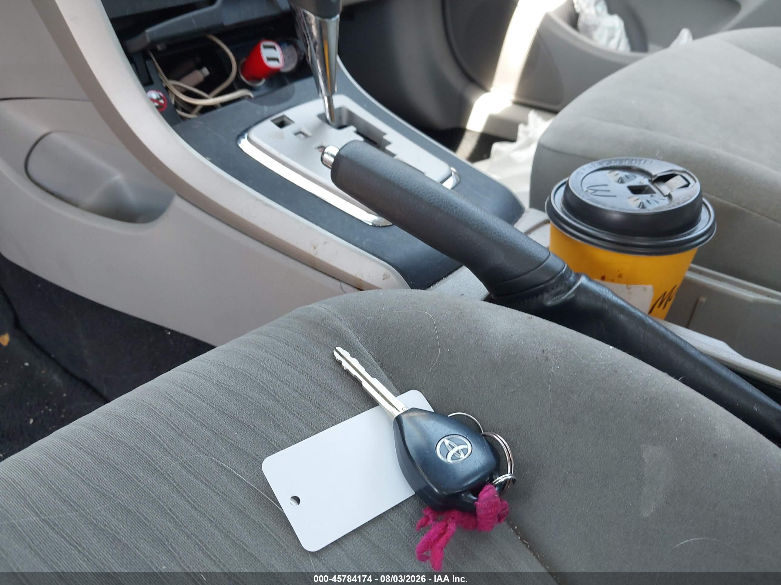 2010 Toyota Corolla Le Серебряный vin: 2T1BU4EE9AC518267
