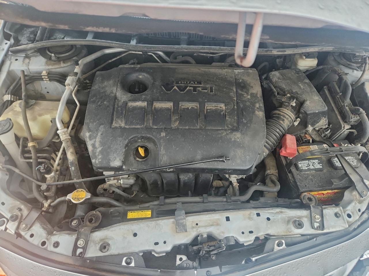 2011 Toyota Corolla Base Silver vin: 2T1BU4EE9BC563324