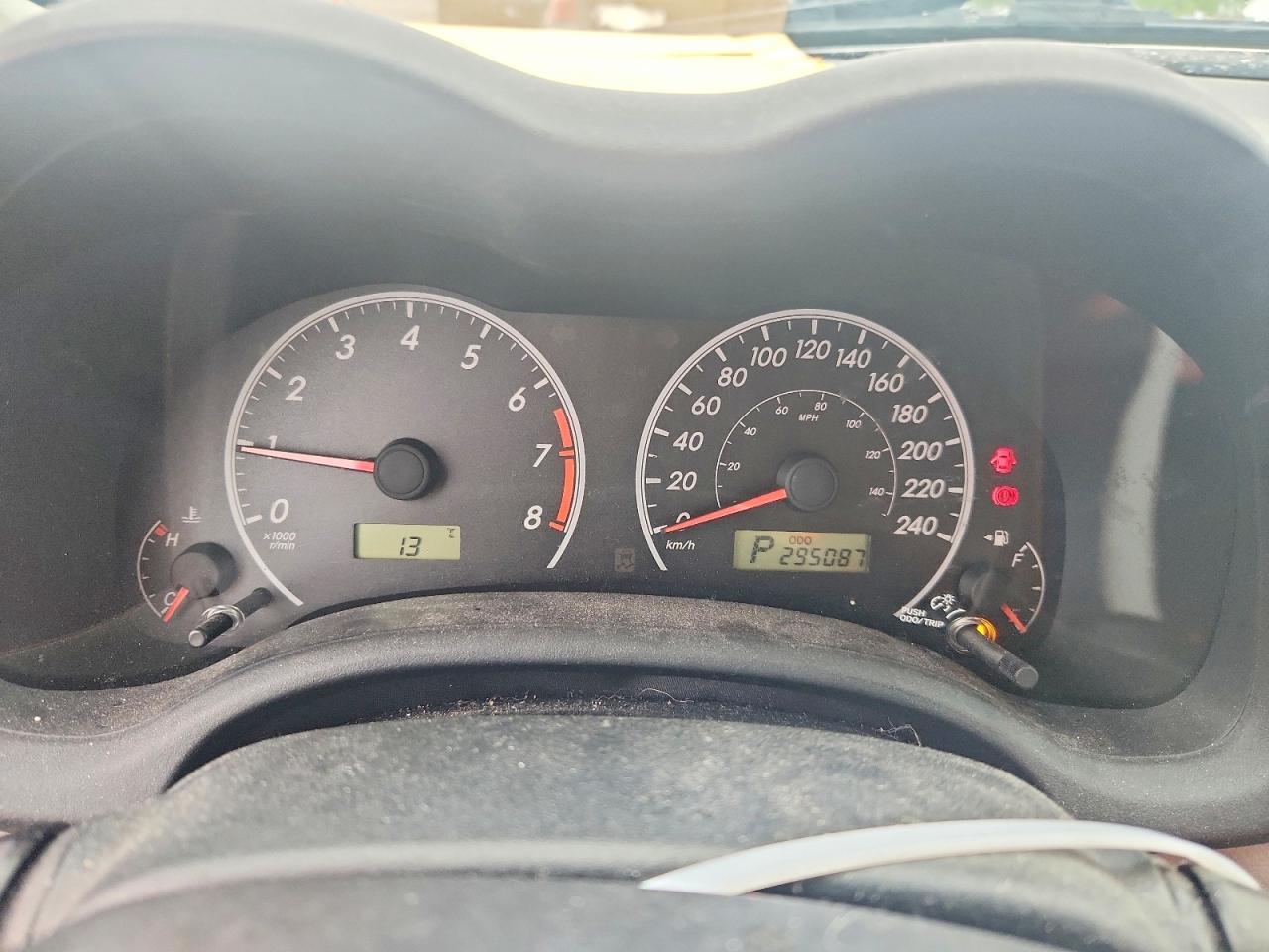 2011 Toyota Corolla Base White vin: 2T1BU4EE9BC577238