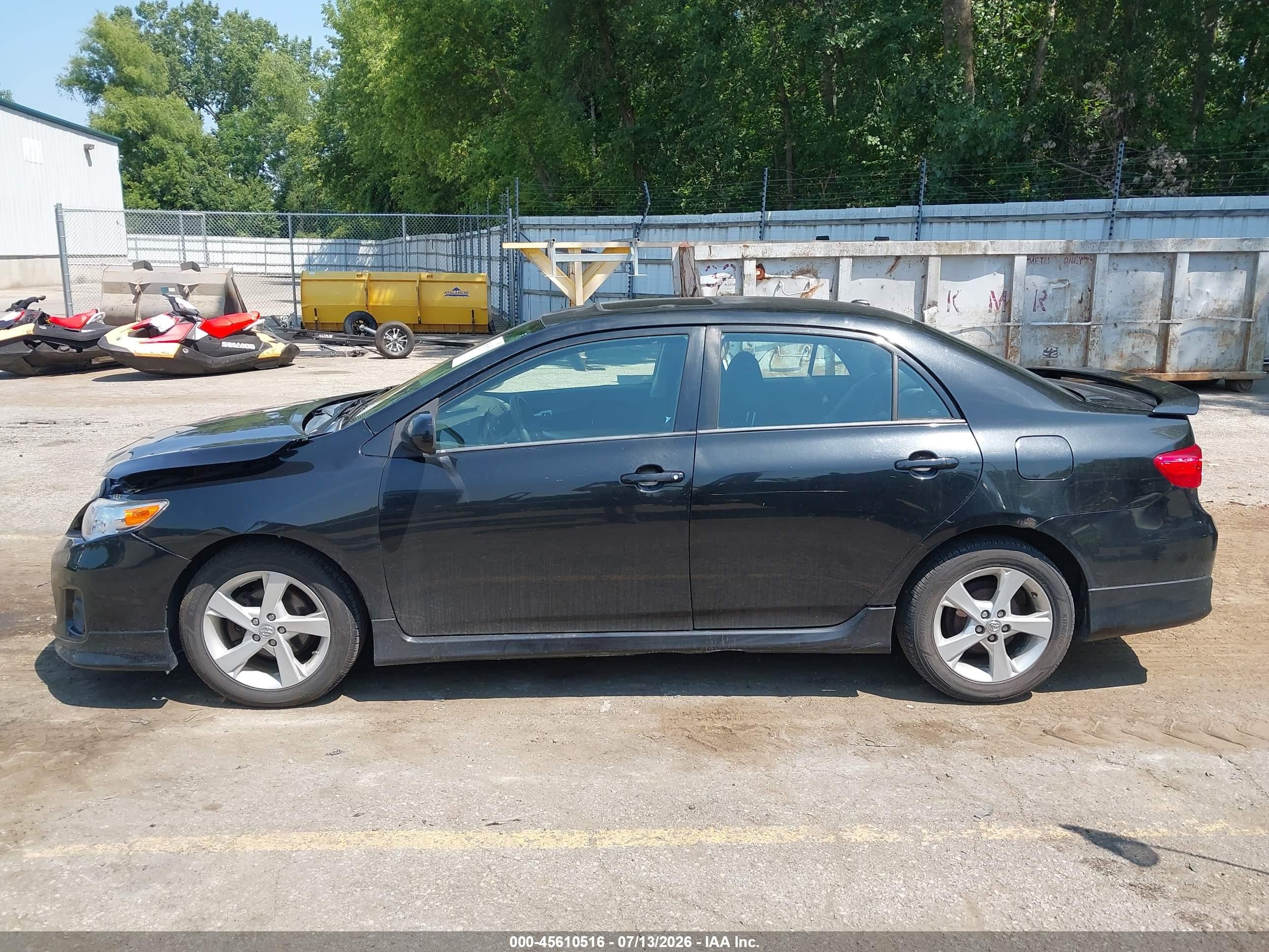 2011 Toyota Corolla S Черный vin: 2T1BU4EE9BC577949