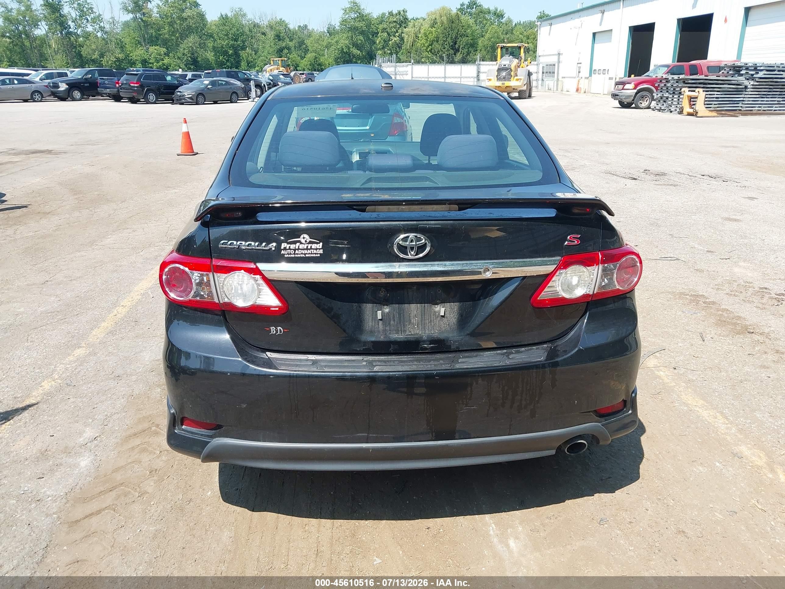 2011 Toyota Corolla S Черный vin: 2T1BU4EE9BC577949