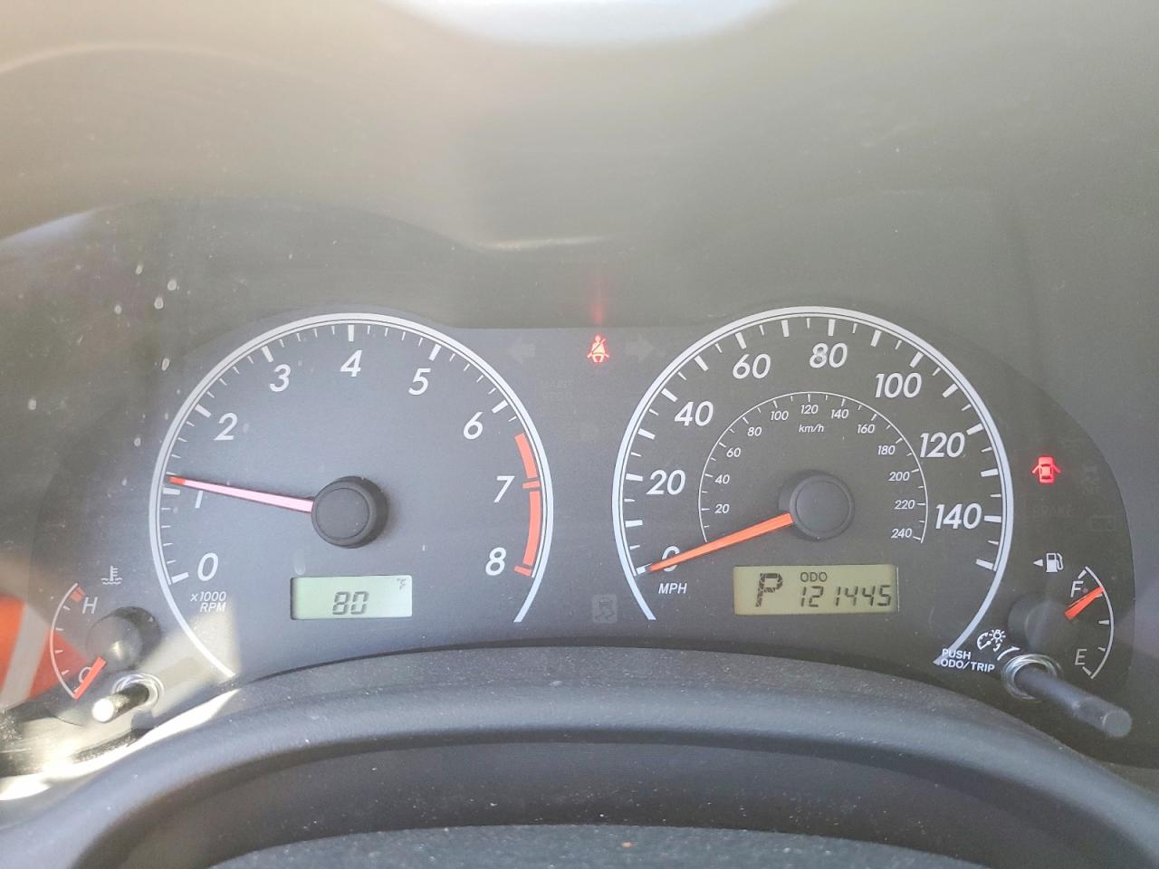 2011 Toyota Corolla Le Gold vin: 2T1BU4EE9BC589082