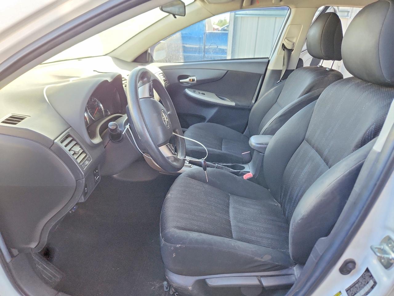 2011 Toyota Corolla S White vin: 2T1BU4EE9BC606785