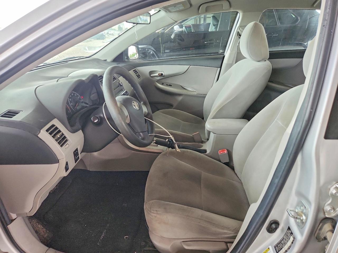 2011 Toyota Corolla Le Silver vin: 2T1BU4EE9BC647059