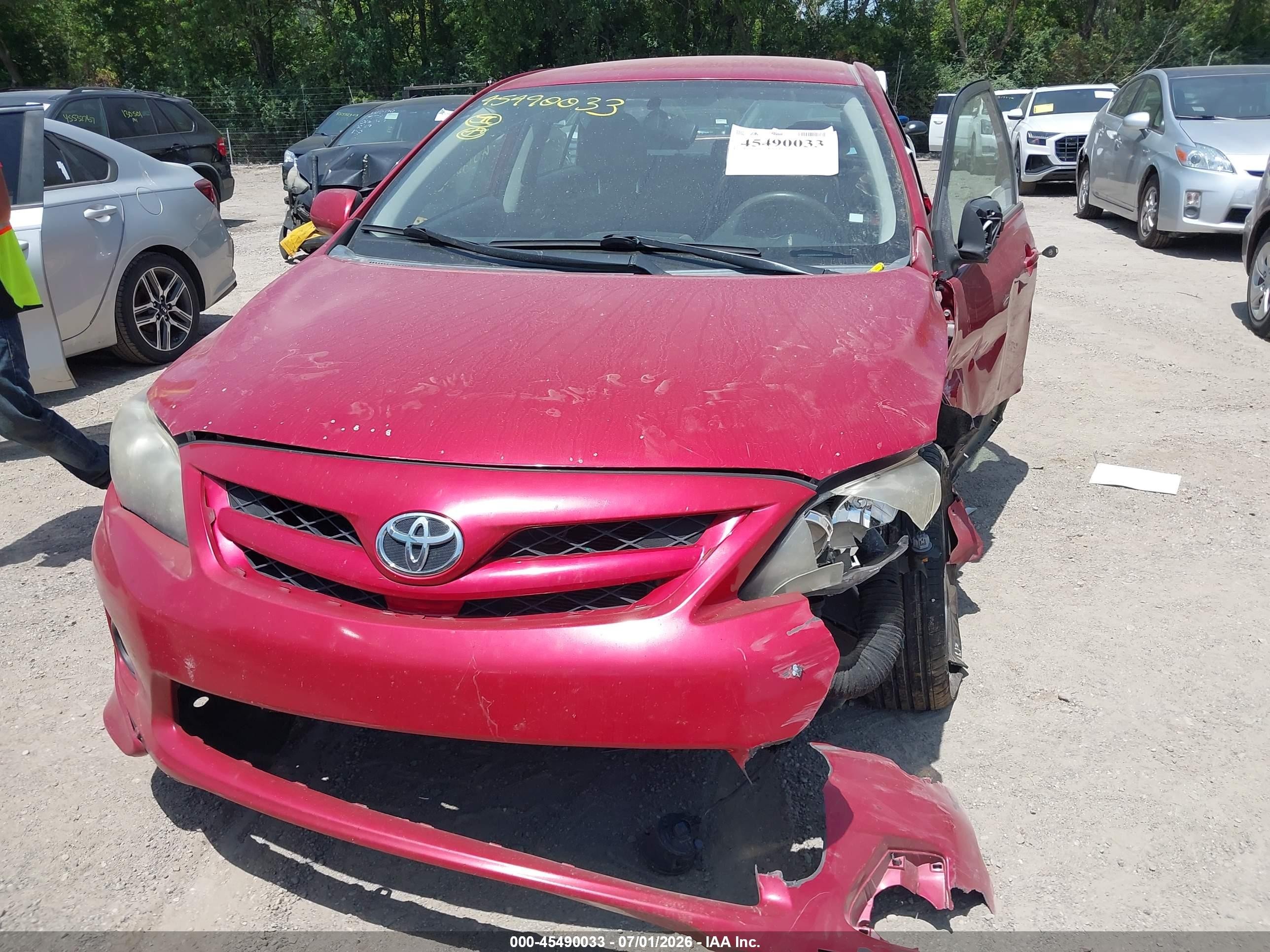 2011 Toyota Corolla S Красный vin: 2T1BU4EE9BC649278