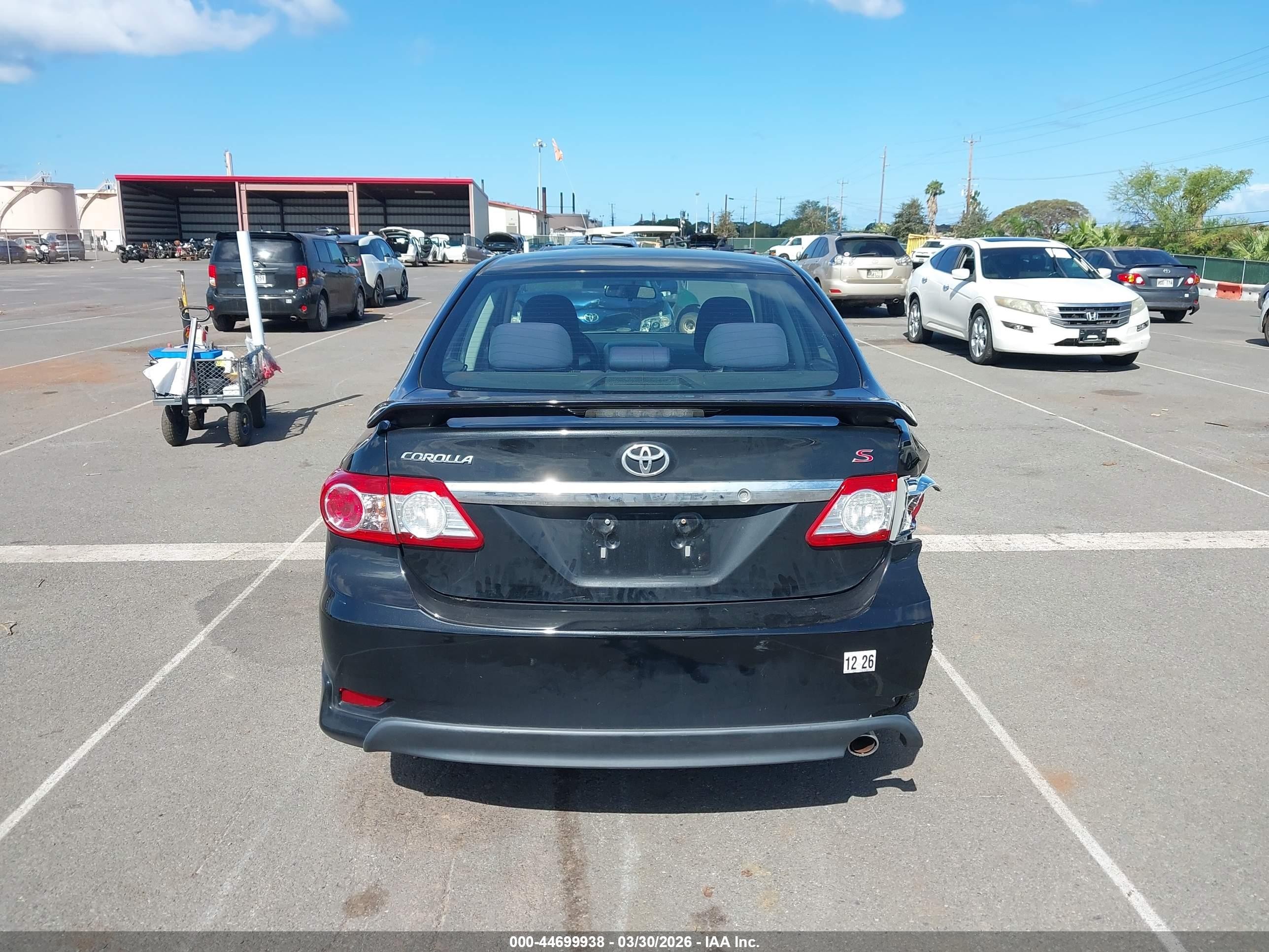 2011 Toyota Corolla S Черный vin: 2T1BU4EE9BC651712