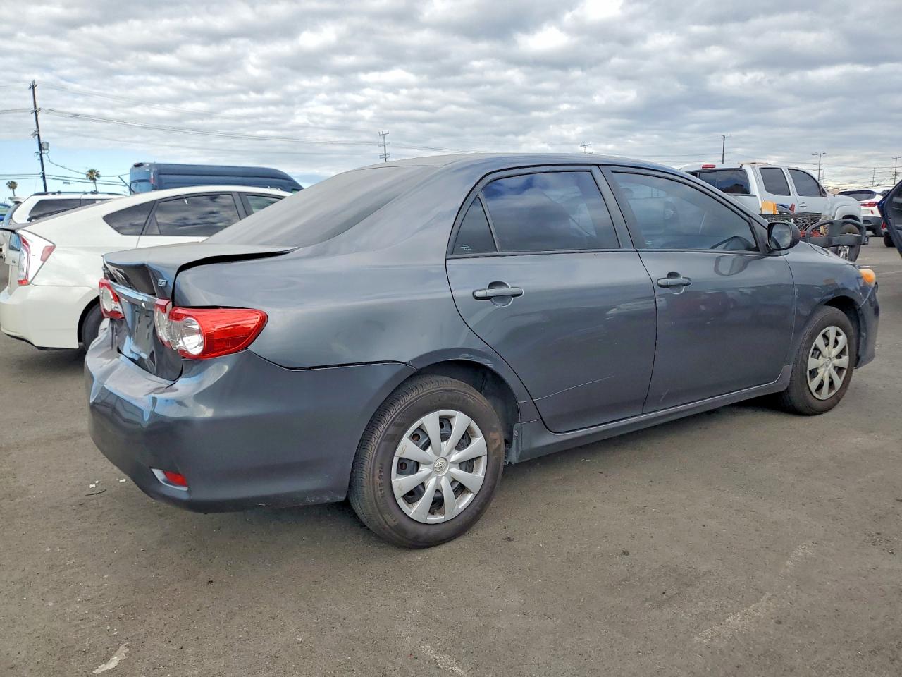 2011 Toyota Corolla Le Gray vin: 2T1BU4EE9BC661284