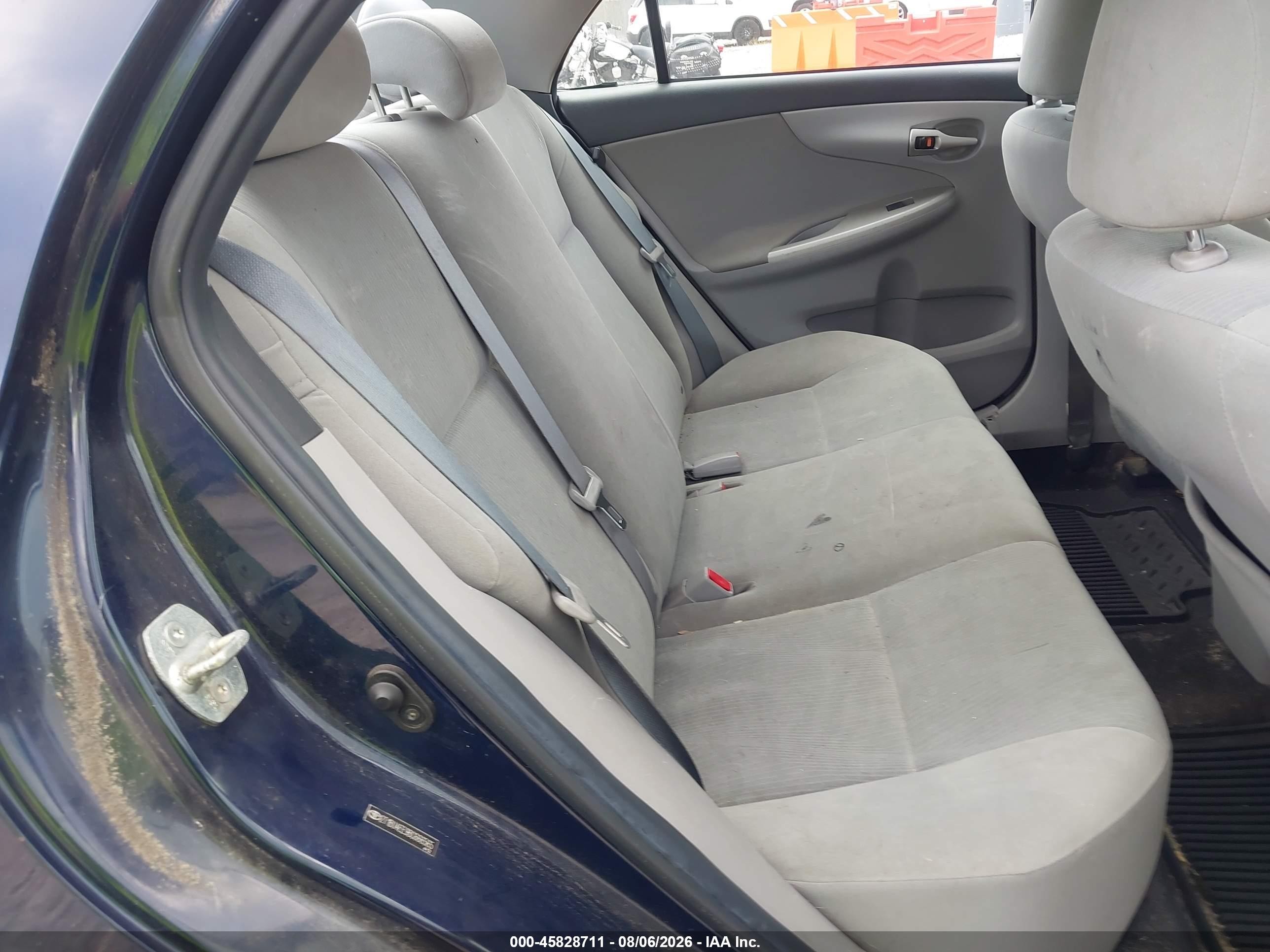 2011 Toyota Corolla Le Blue vin: 2T1BU4EE9BC666565