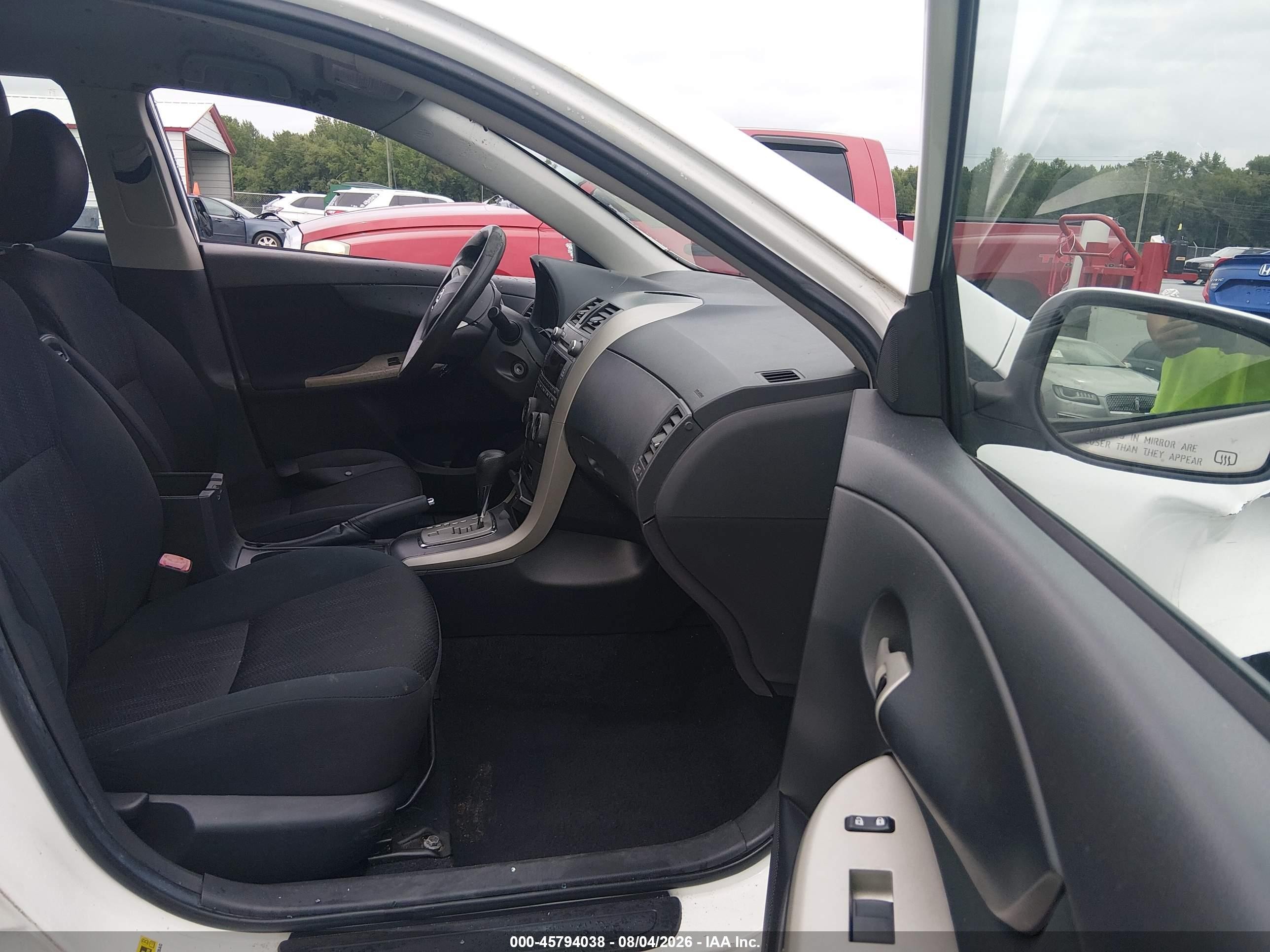 2011 Toyota Corolla S White vin: 2T1BU4EE9BC672267