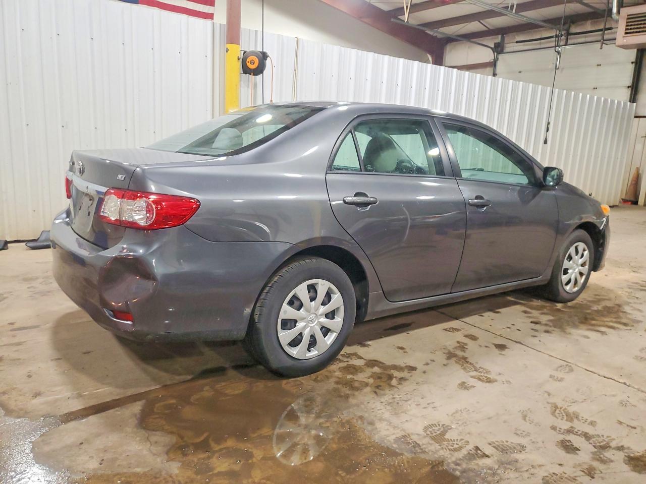 2011 Toyota Corolla Le Gray vin: 2T1BU4EE9BC677341