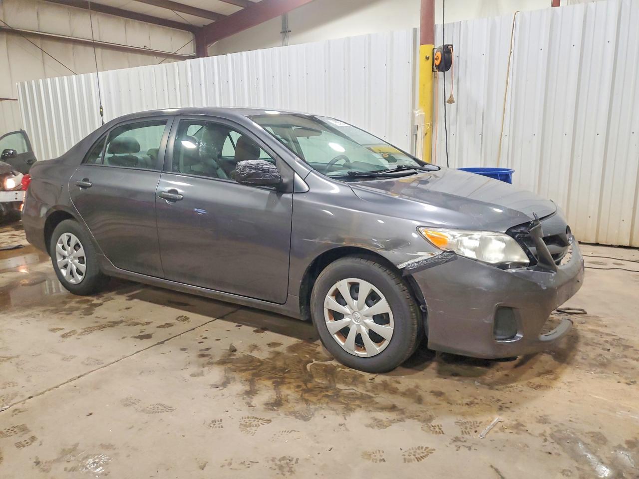 2011 Toyota Corolla Le Gray vin: 2T1BU4EE9BC677341