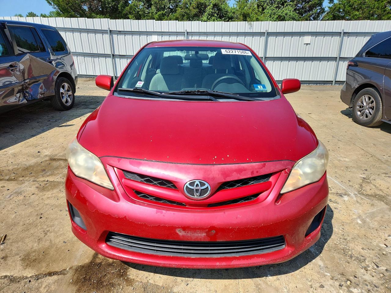2011 Toyota Corolla Le Red vin: 2T1BU4EE9BC683771
