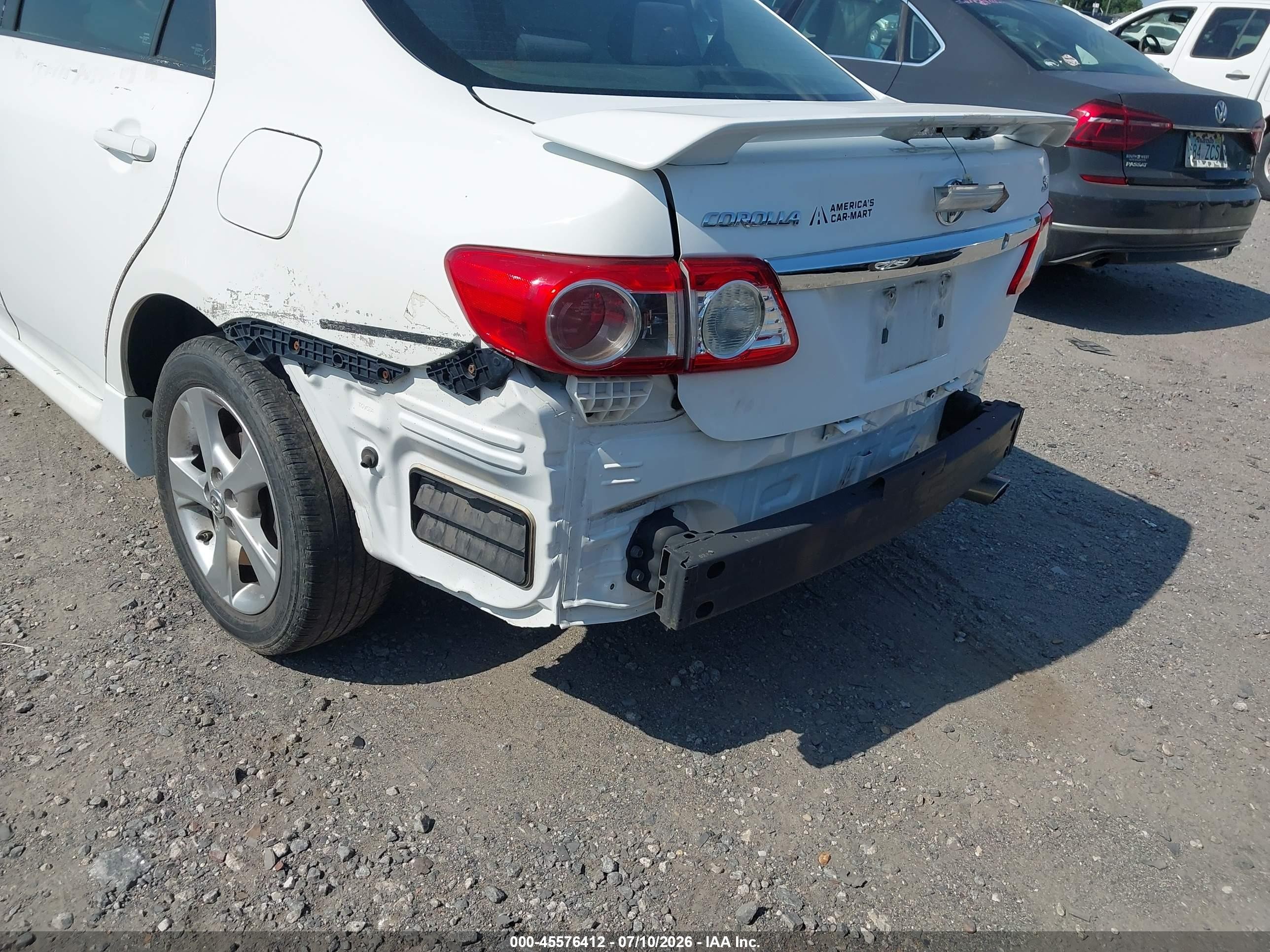 2011 Toyota Corolla S White vin: 2T1BU4EE9BC691420