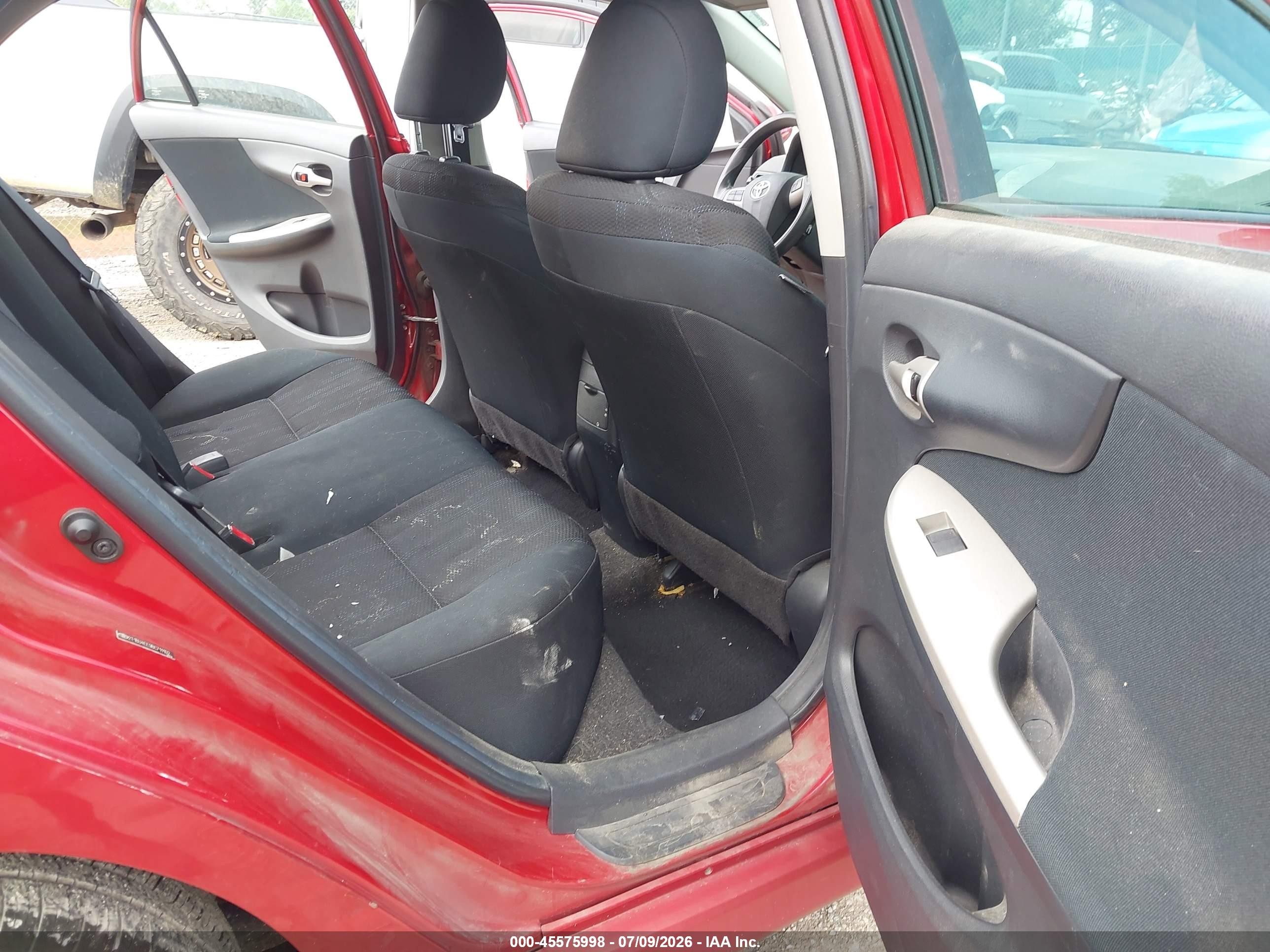 2011 Toyota Corolla S Red vin: 2T1BU4EE9BC711102